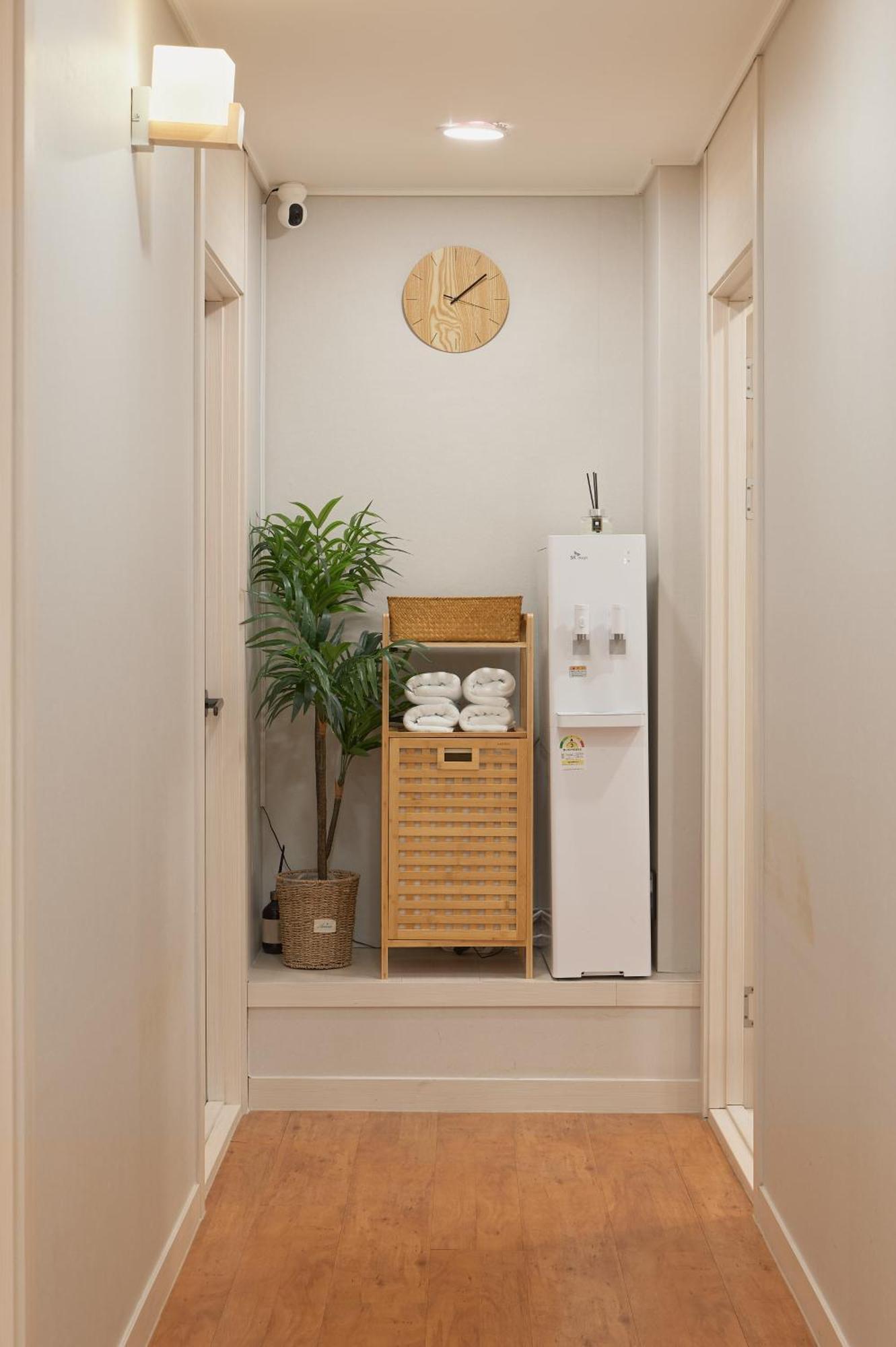 Guest house Dawoo House 2 In Hongdae Seoul