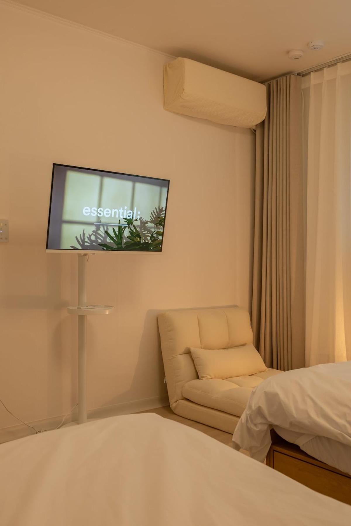 Poom Stay, Airport Bus, Cozy For Travelers,yeomchang Stn, Line9 Apartment