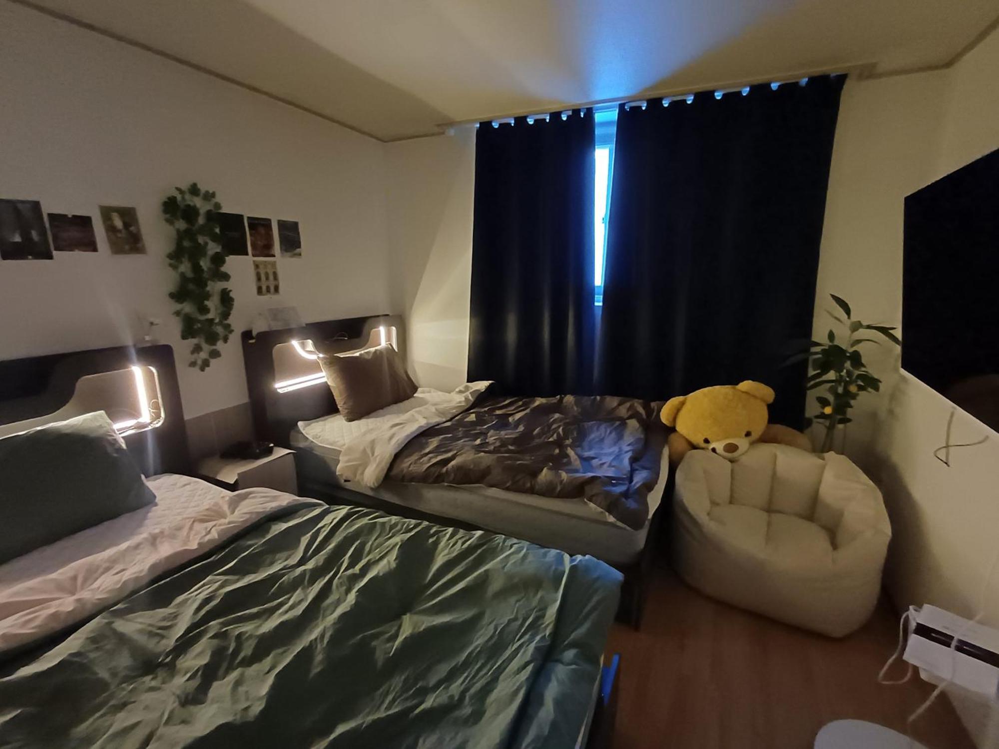 Two Cozy And Cool House Food Alley * Seoul