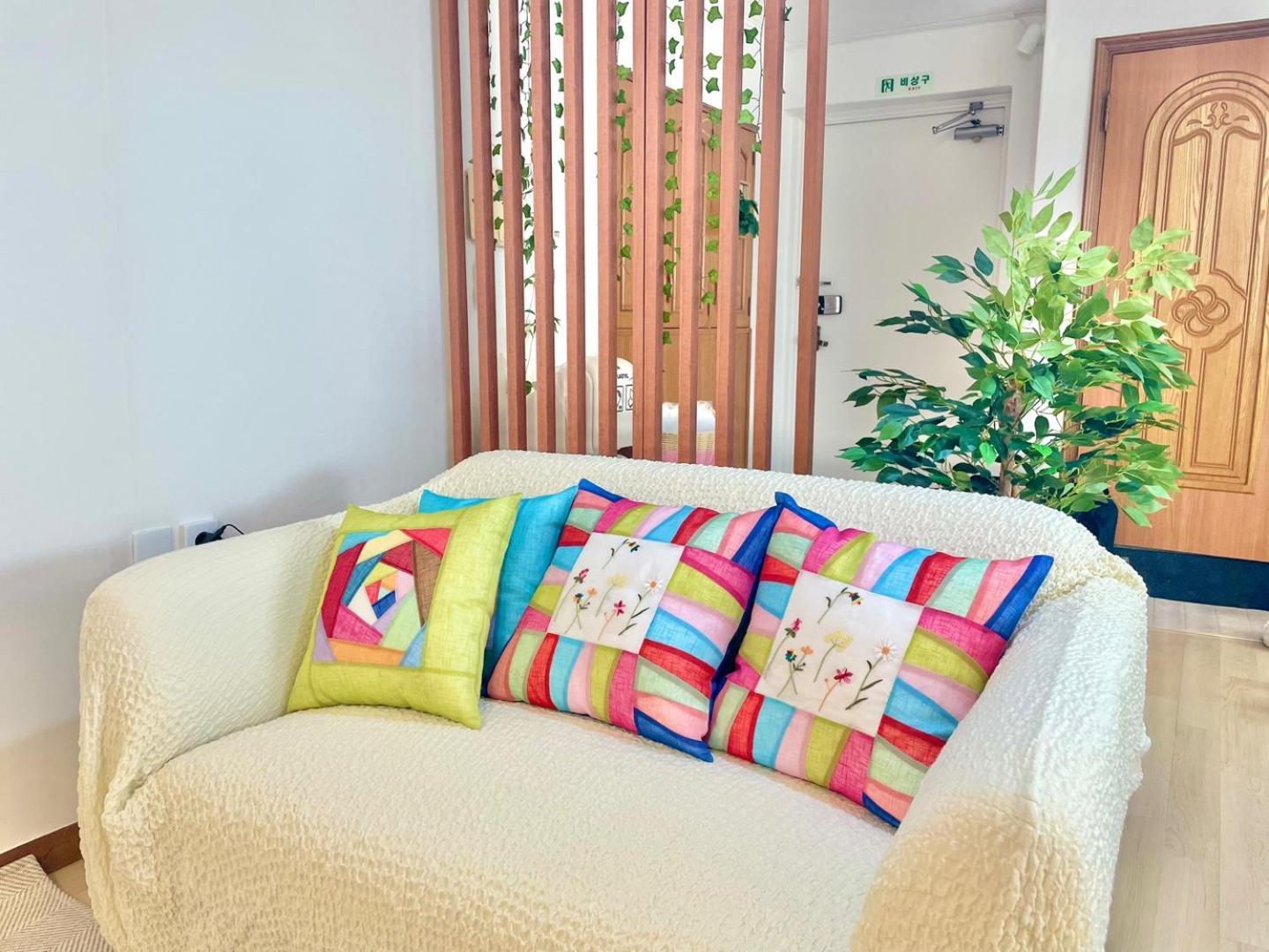 Apartment Yoon In #convenient Transportation #hotelbedroom #wide3 8 People #familygroup # Free Parking *