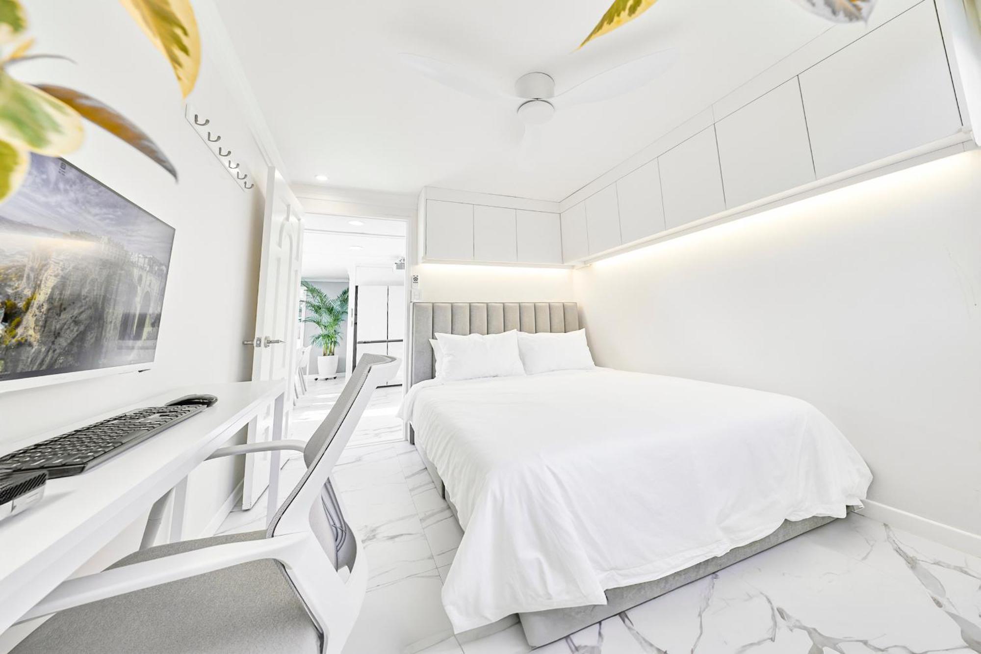 Ht Tailored Service Urban Retreat Gym And Garden Seoul