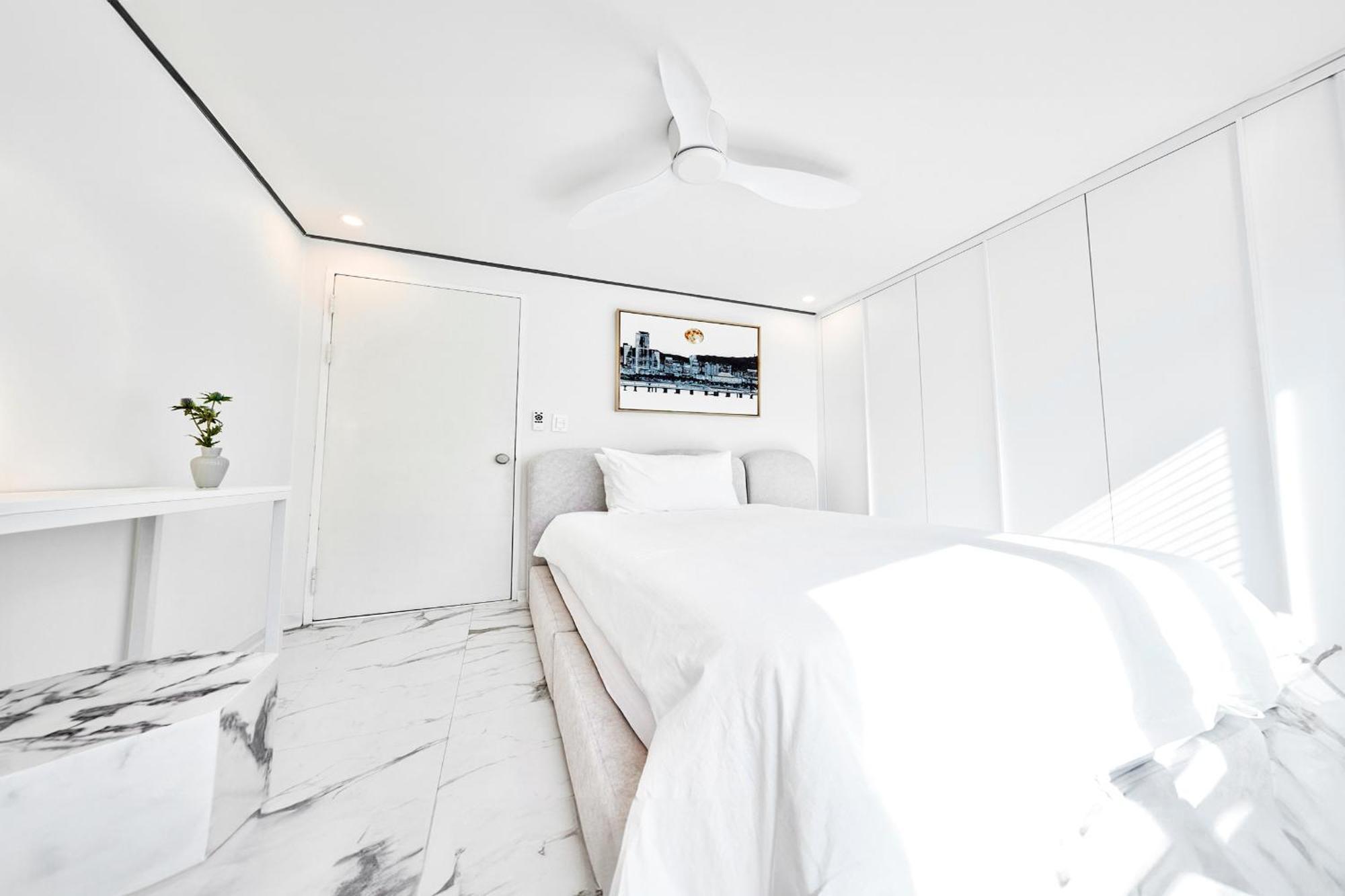 Ht Tailored Service Urban Retreat Gym And Garden Seoul
