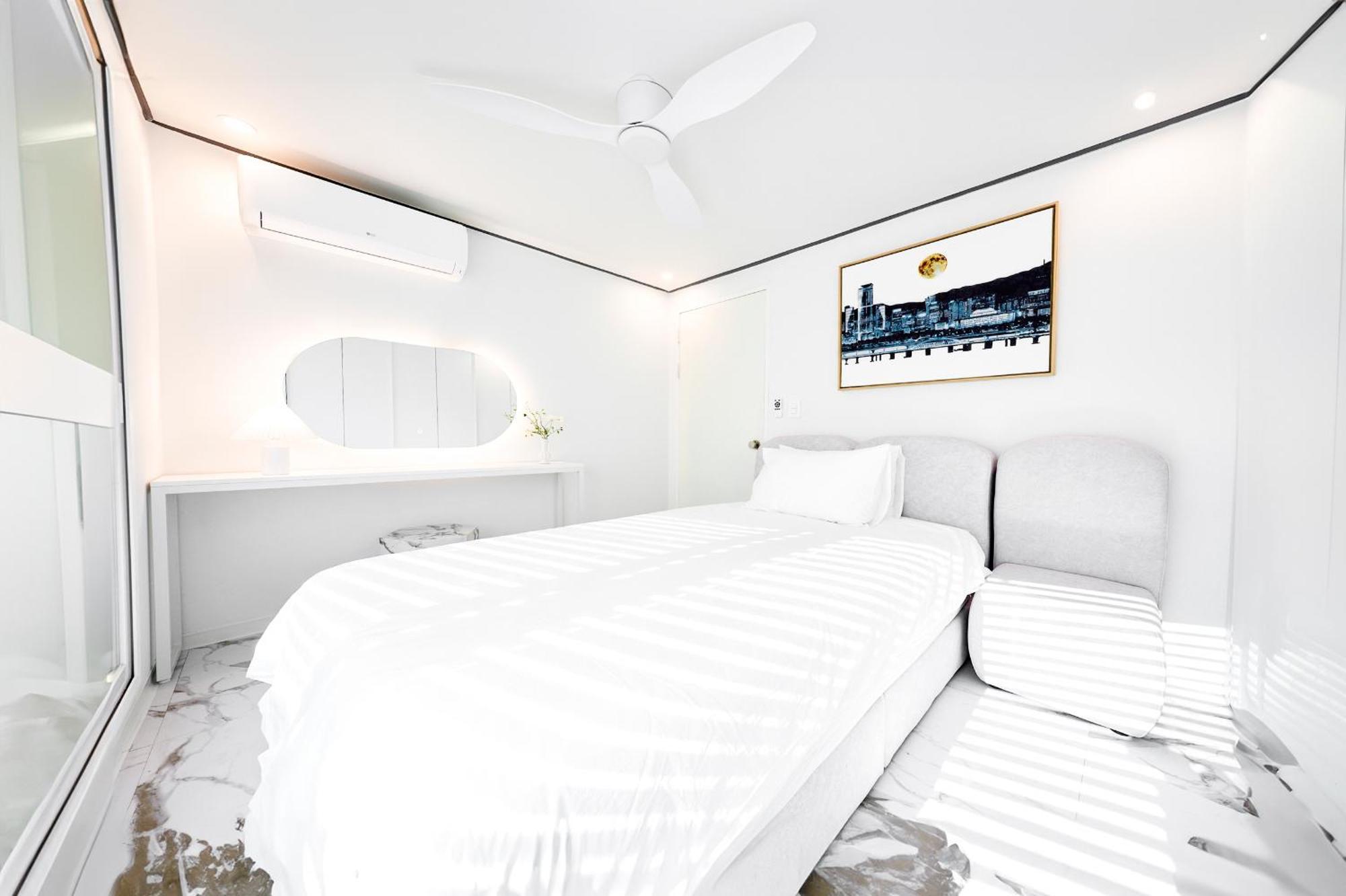 Ht Tailored Service Urban Retreat Gym And Garden * Seoul