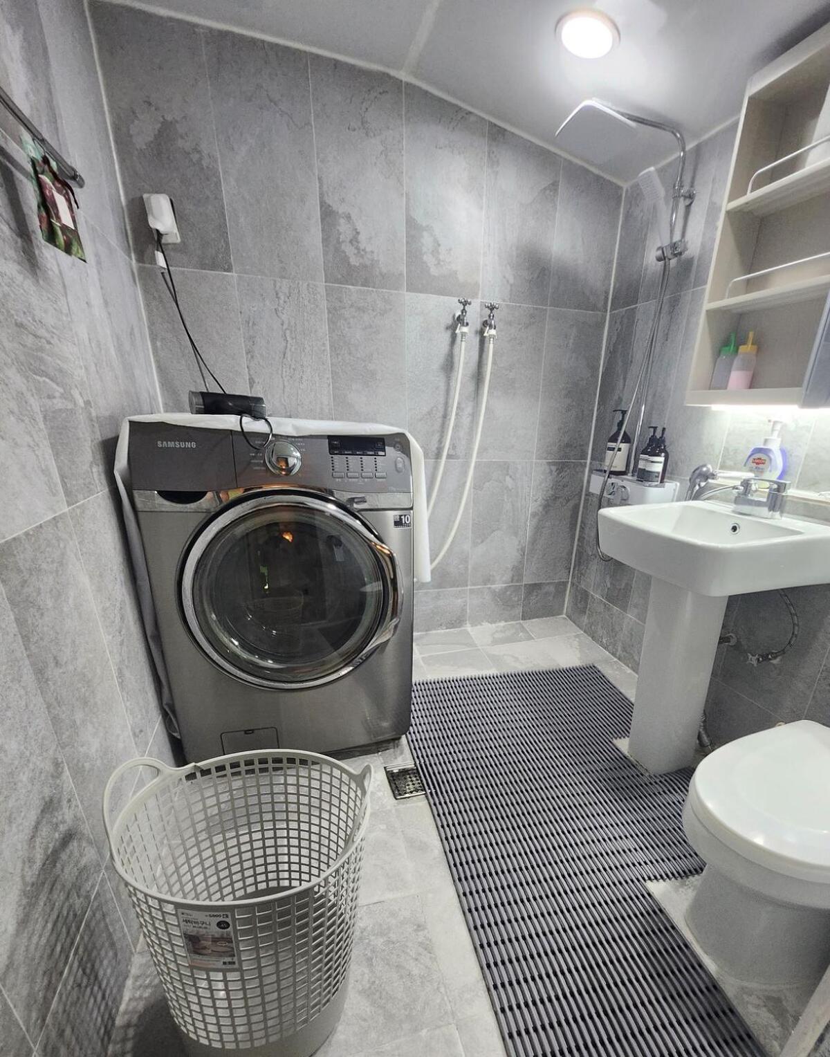 Apartment Hongik Univ 2room 4bed 1bedper1person *