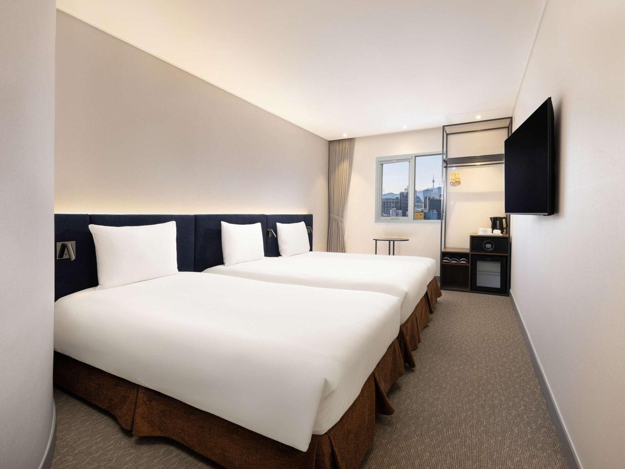 Ibis Ambassador Insadong Hotel