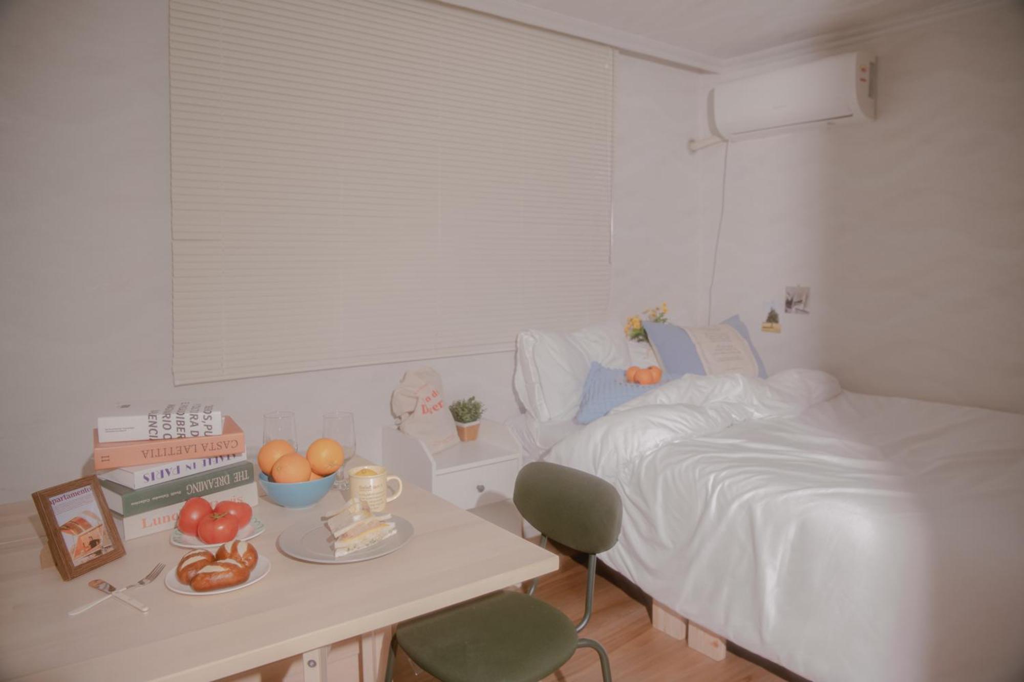 Apartment Hongik Univ Station Greenery Terrace House