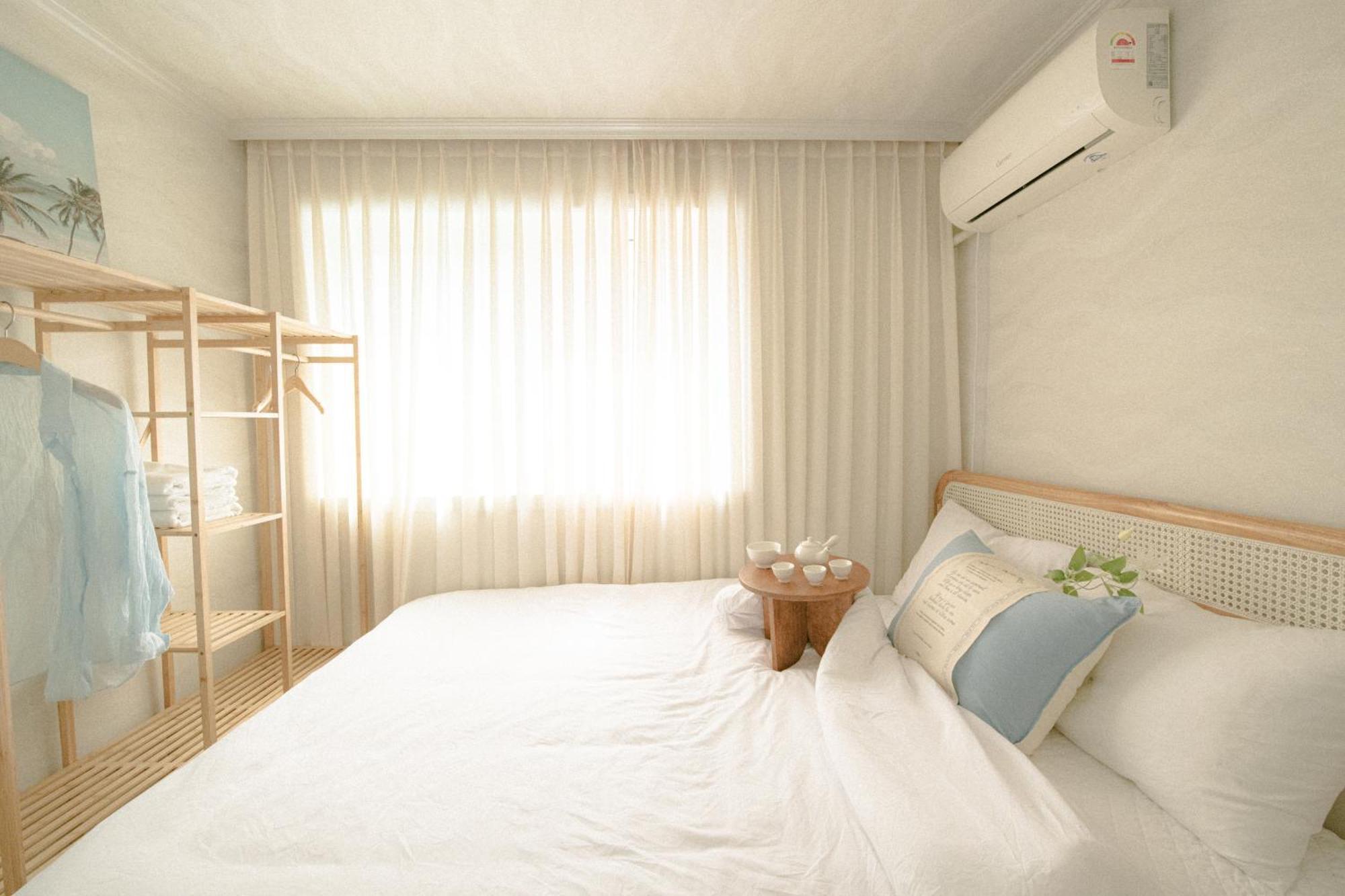 Hongik Univ Station Greenery Terrace House Apartment