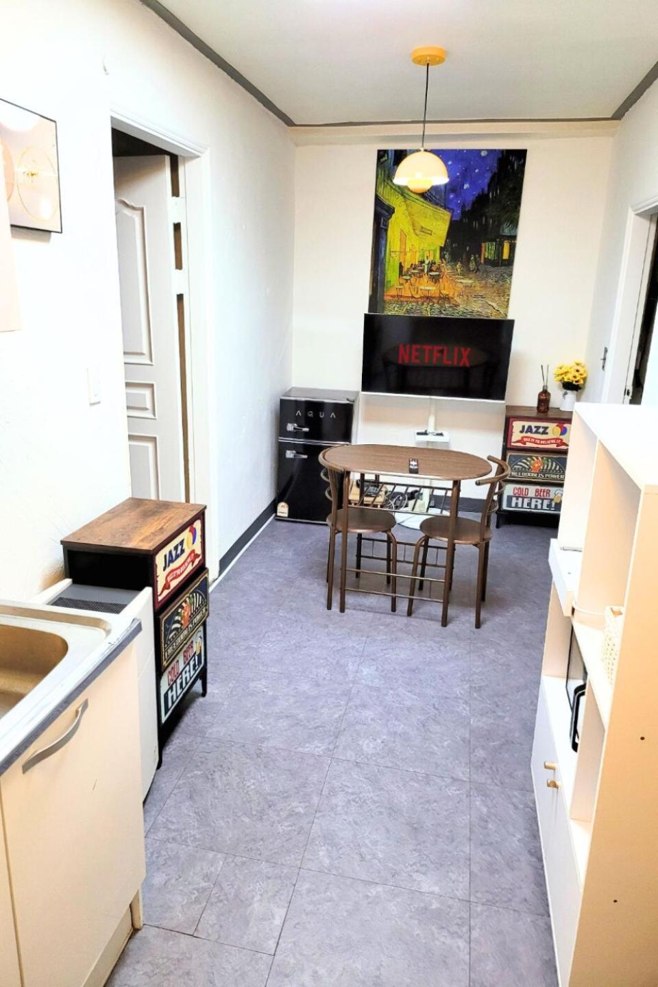 Hongdae Sinchon I 1f I 4ppl I Private Chillpopstay * Seoul