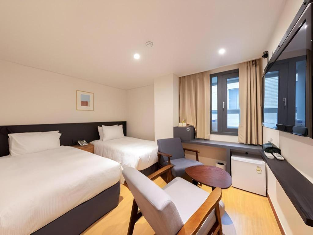 Hotel First Myeongdong