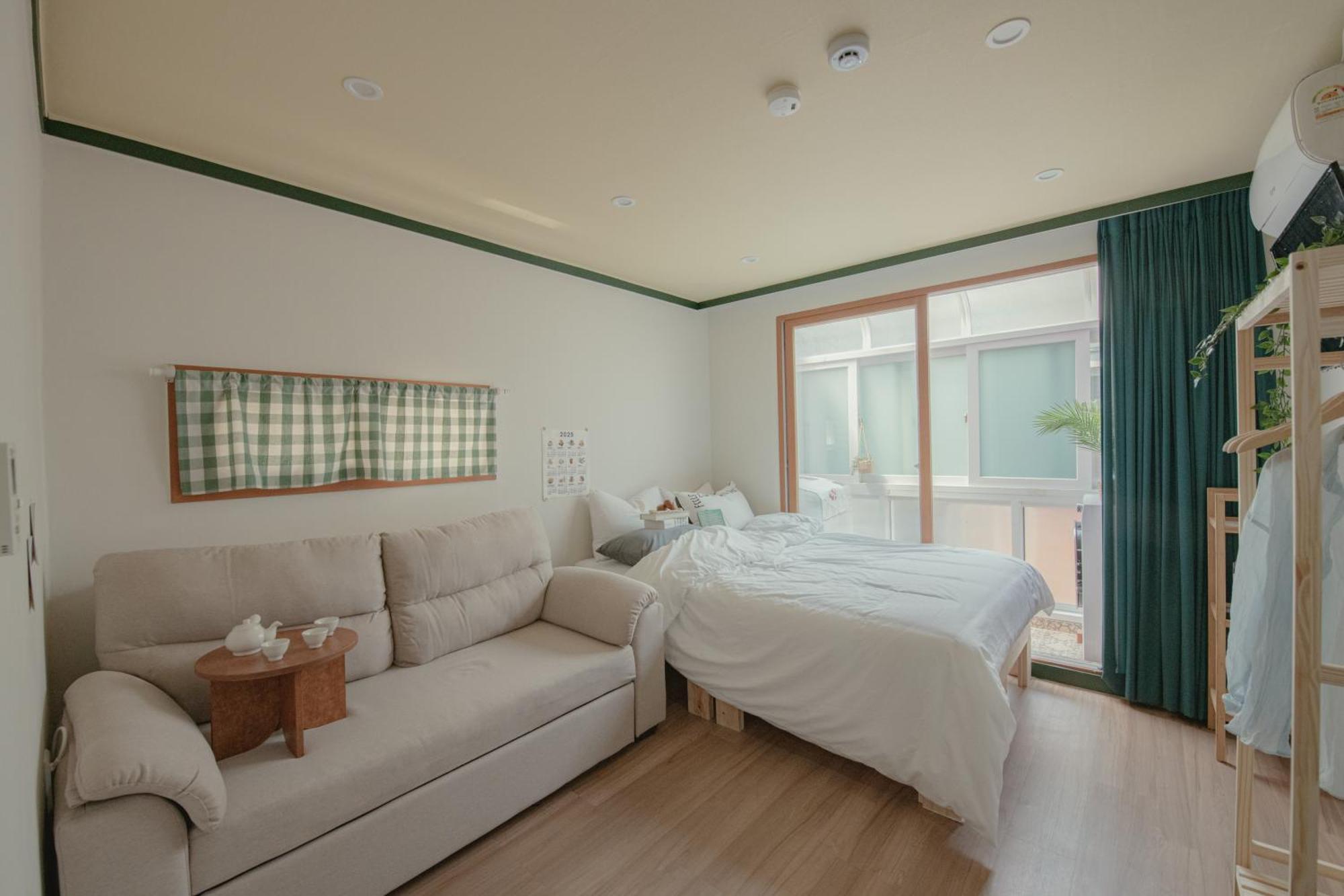 Romantic Rooftop-house Apartment
