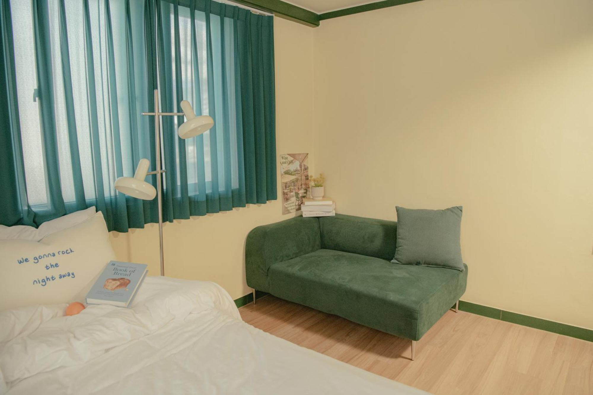 Apartment Romantic Rooftop-house Seoul