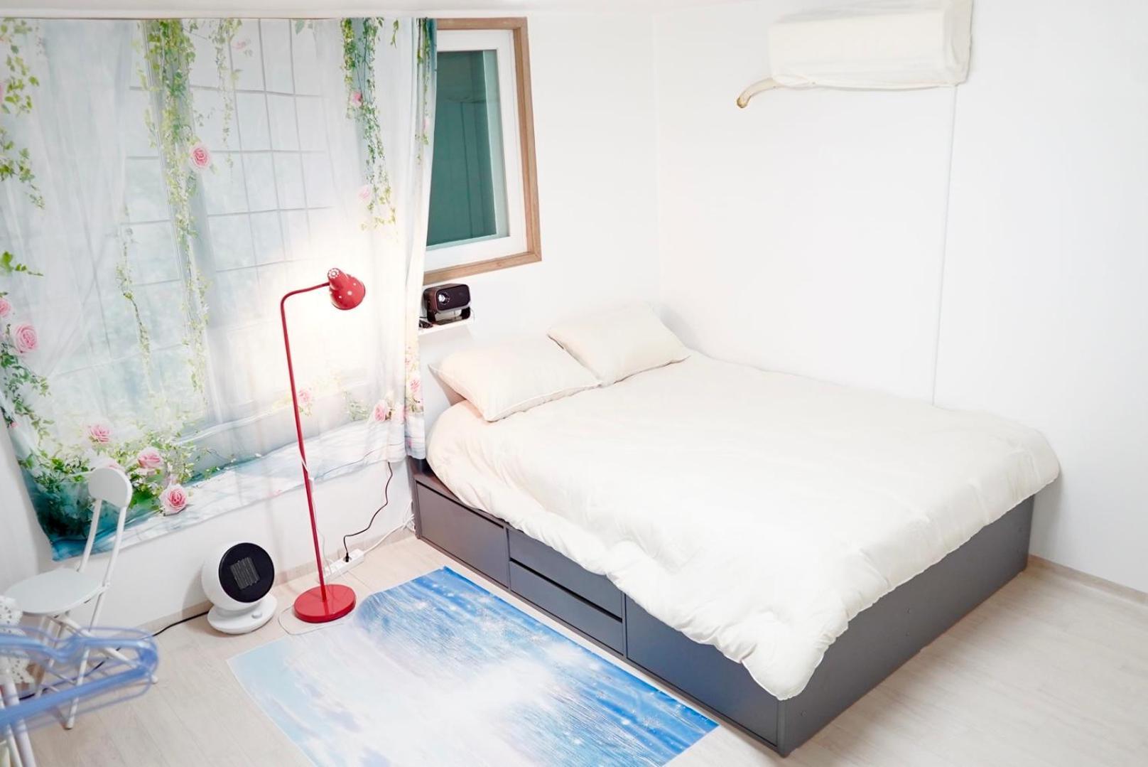 Hongdae 10min, Location Seoul