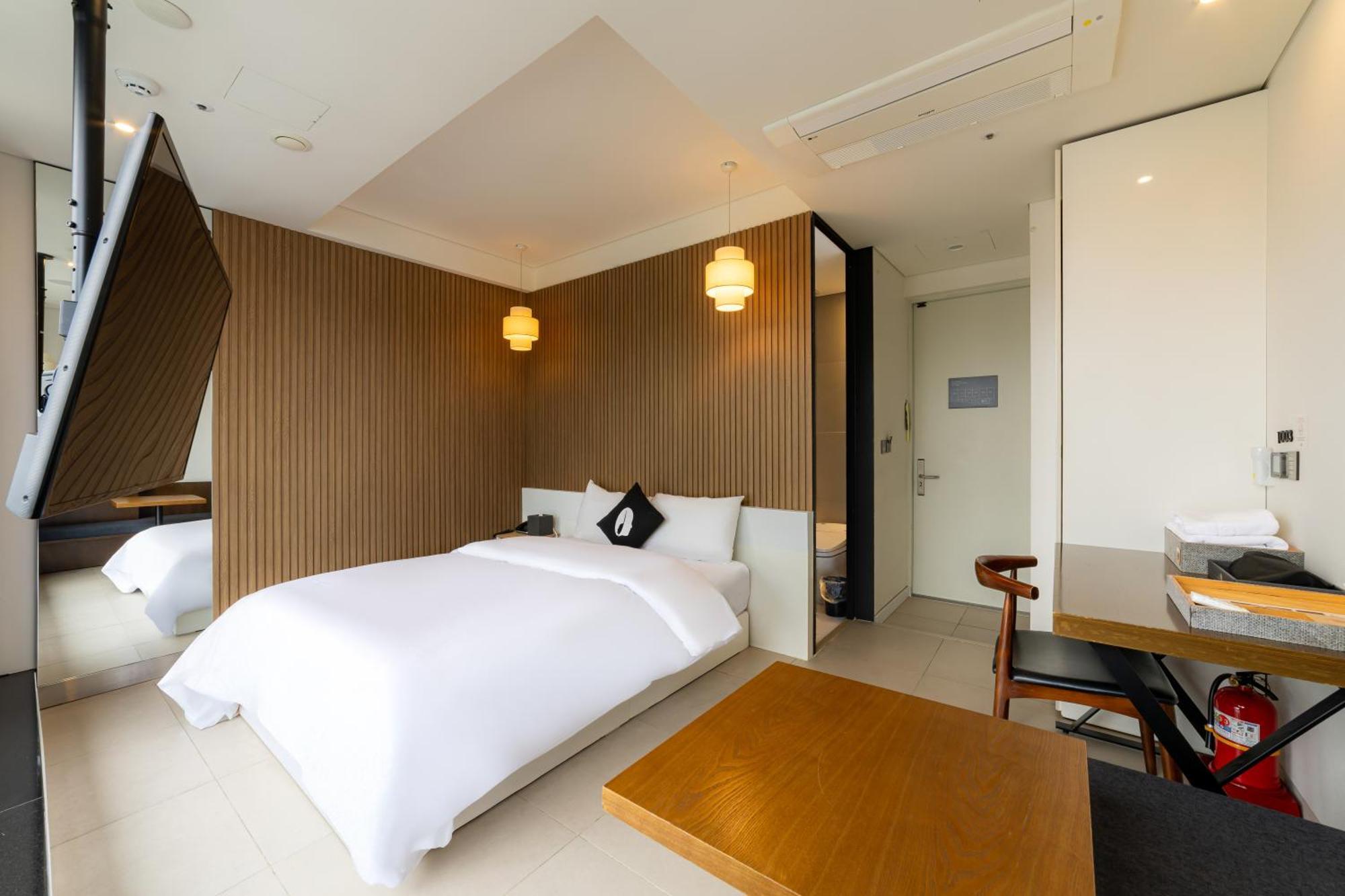 Hotel The Designers Station 3*