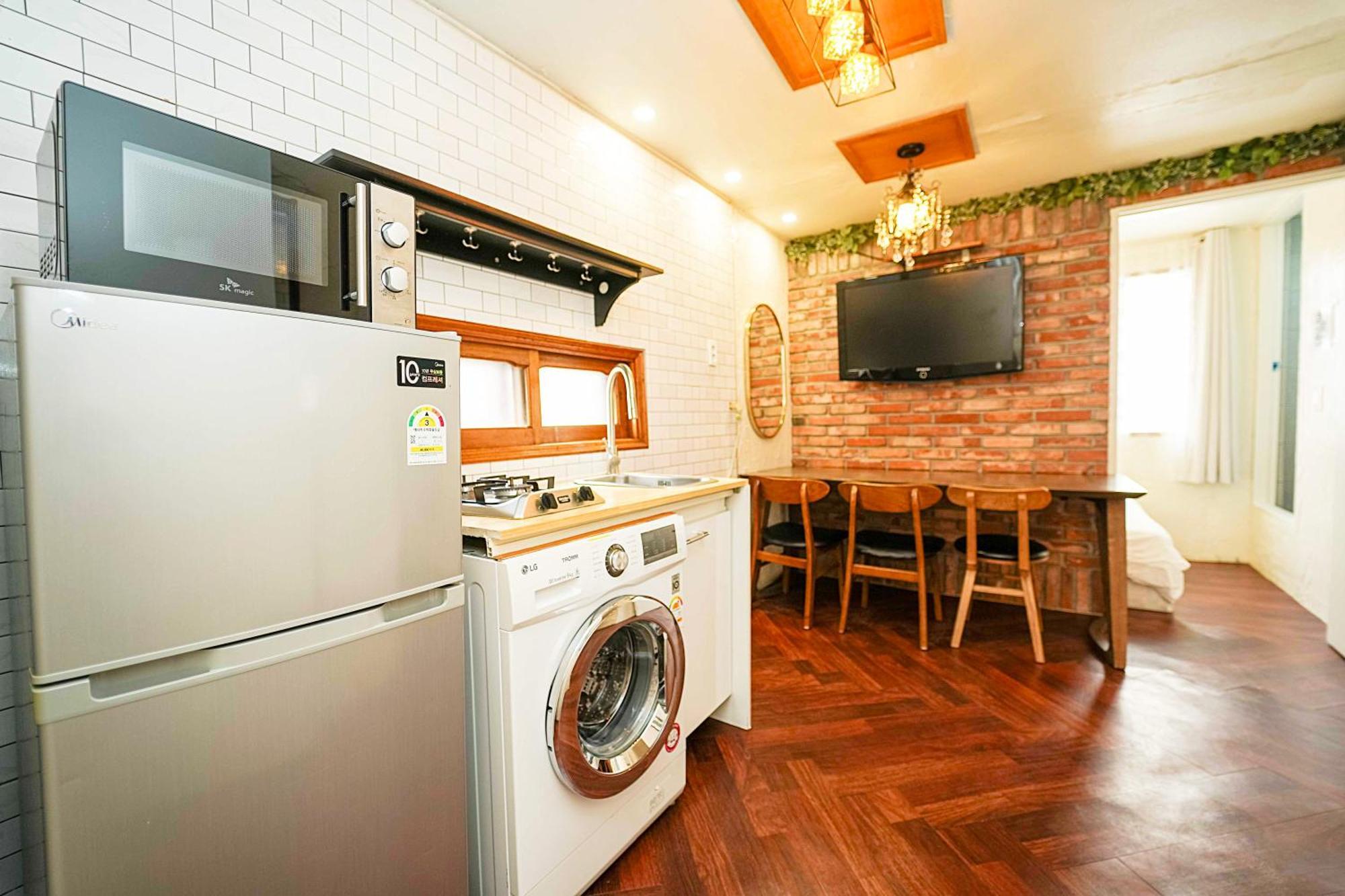 Apartamento 3-gu&anne House Hongdae 6room & 4bath House