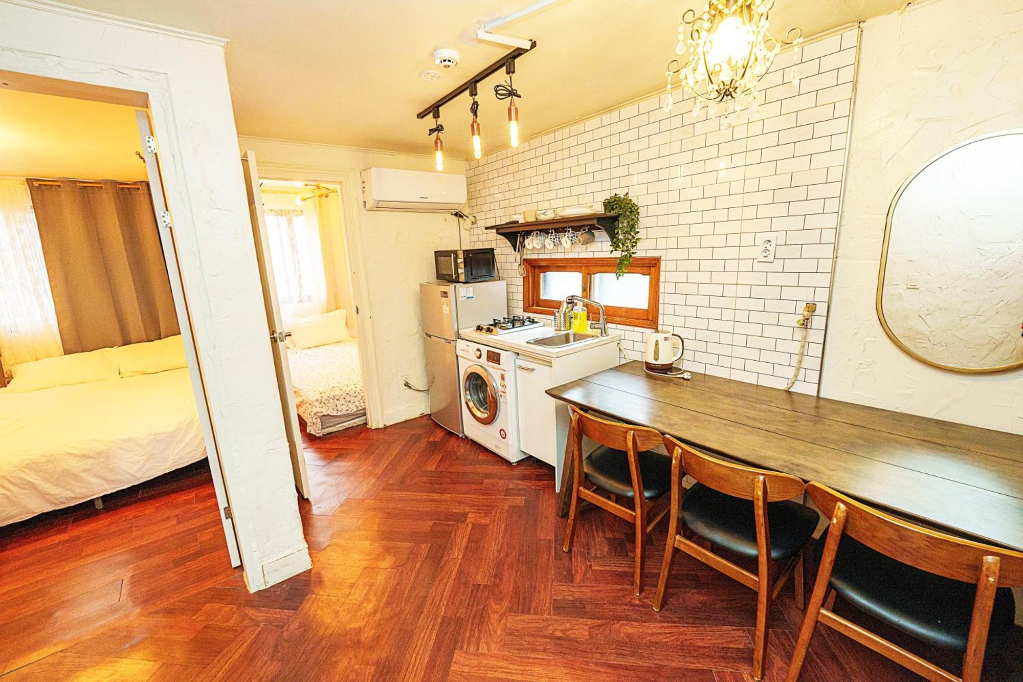 3-gu&anne House Hongdae 6room & 4bath House *