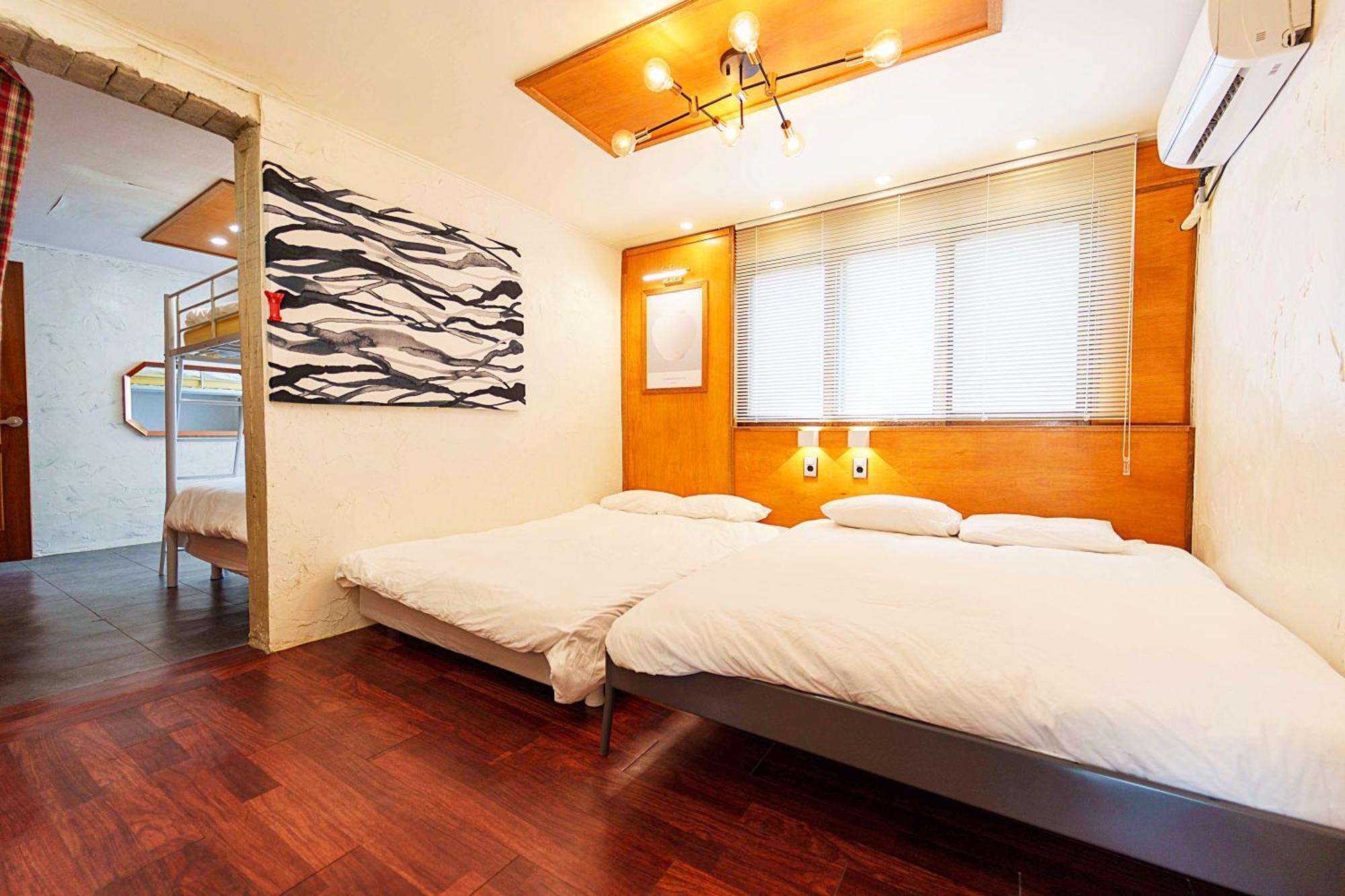 3-gu&anne House Hongdae 6room & 4bath House Seul