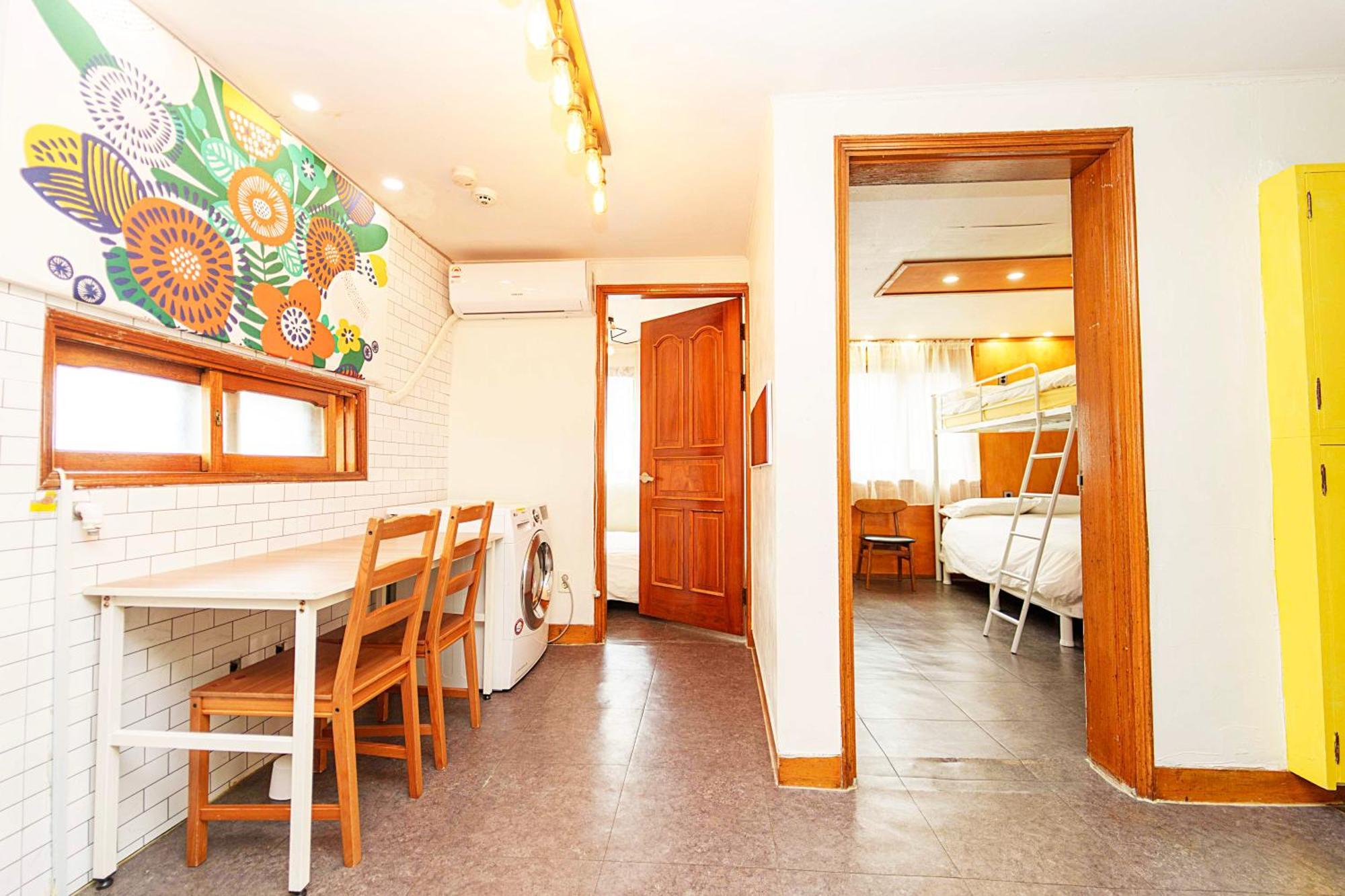 3-gu&anne House Hongdae 6room & 4bath House