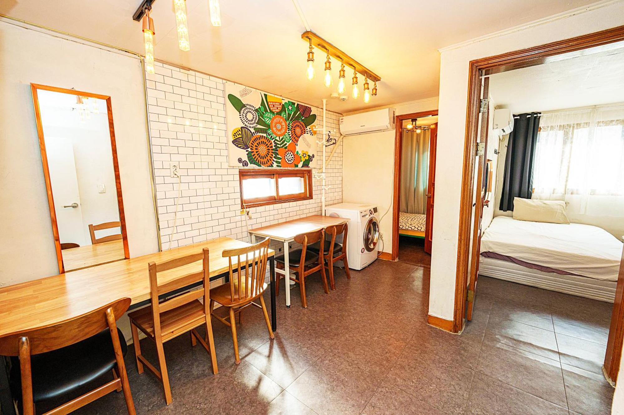 3-gu&anne House Hongdae 6room & 4bath House * Seul
