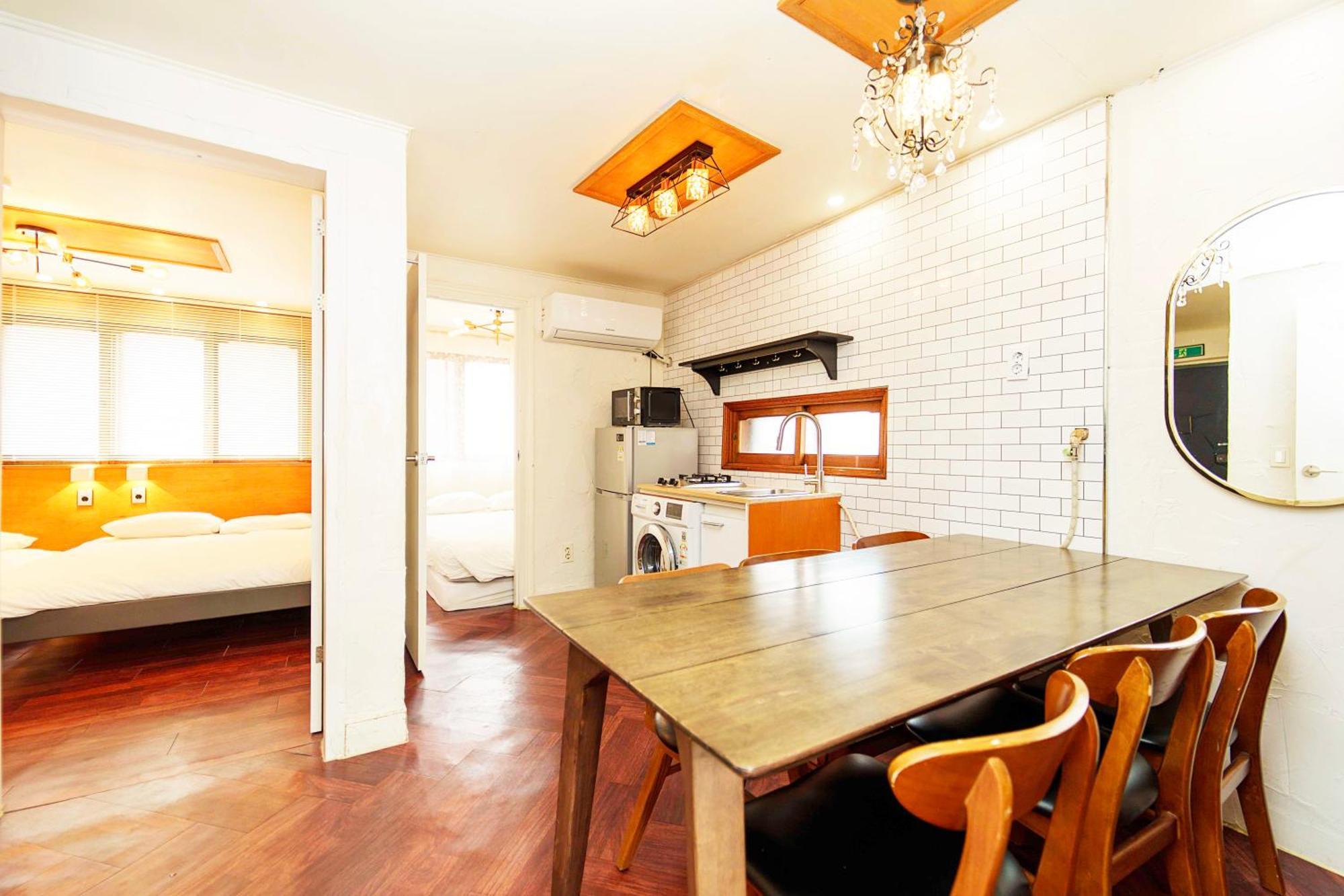 3-gu&anne House Hongdae 6room & 4bath House