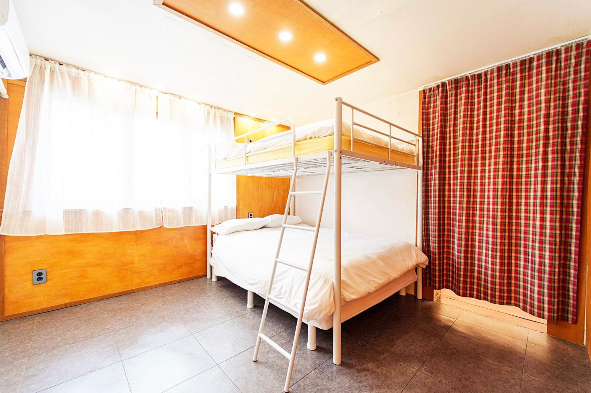 Apartamento 3-gu&anne House Hongdae 6room & 4bath House
