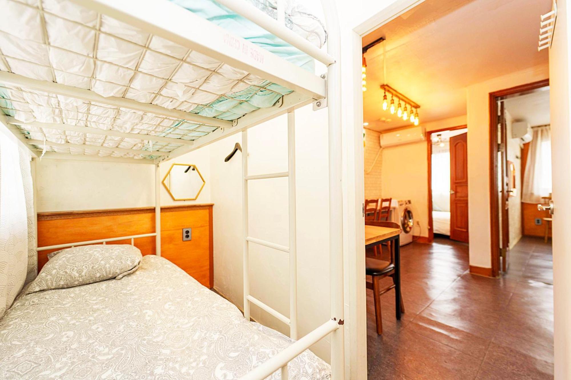 Apartamento 3-gu&anne House Hongdae 6room & 4bath House *