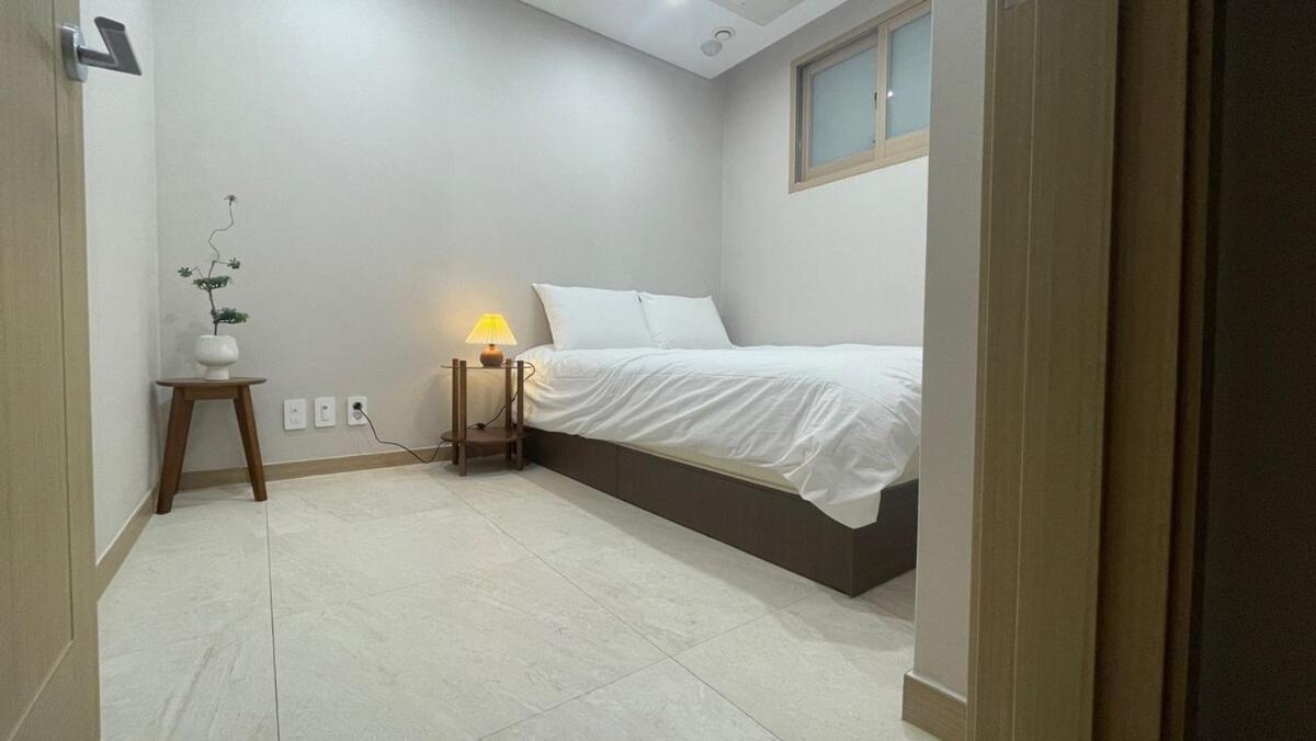 The Smile Apartment *
