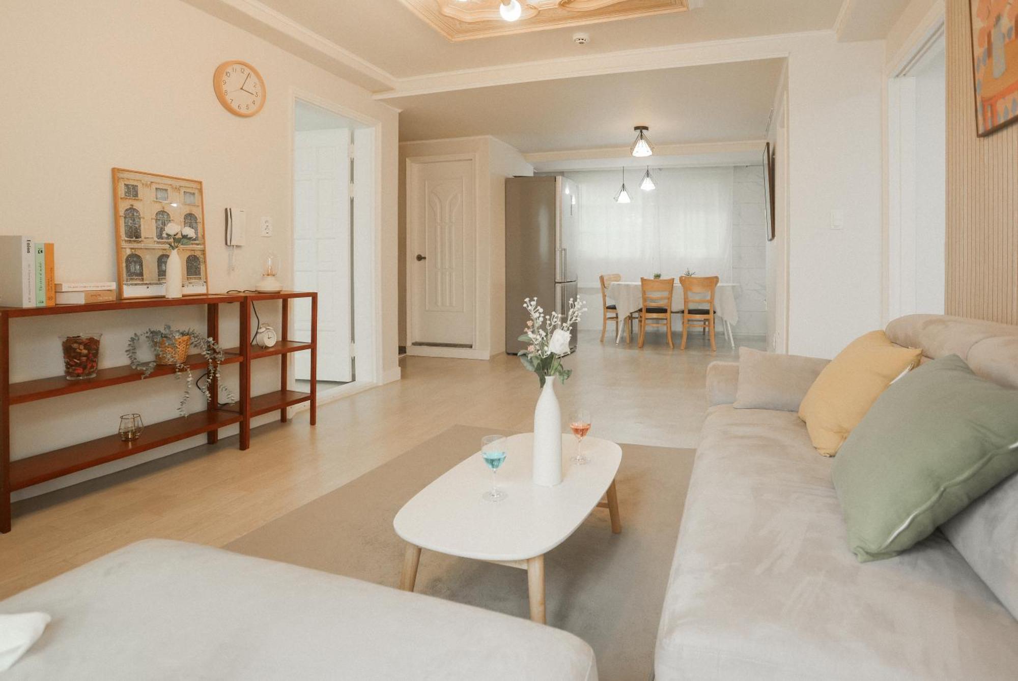 The Shim Anam 3rooms Late Check In-out Guest house