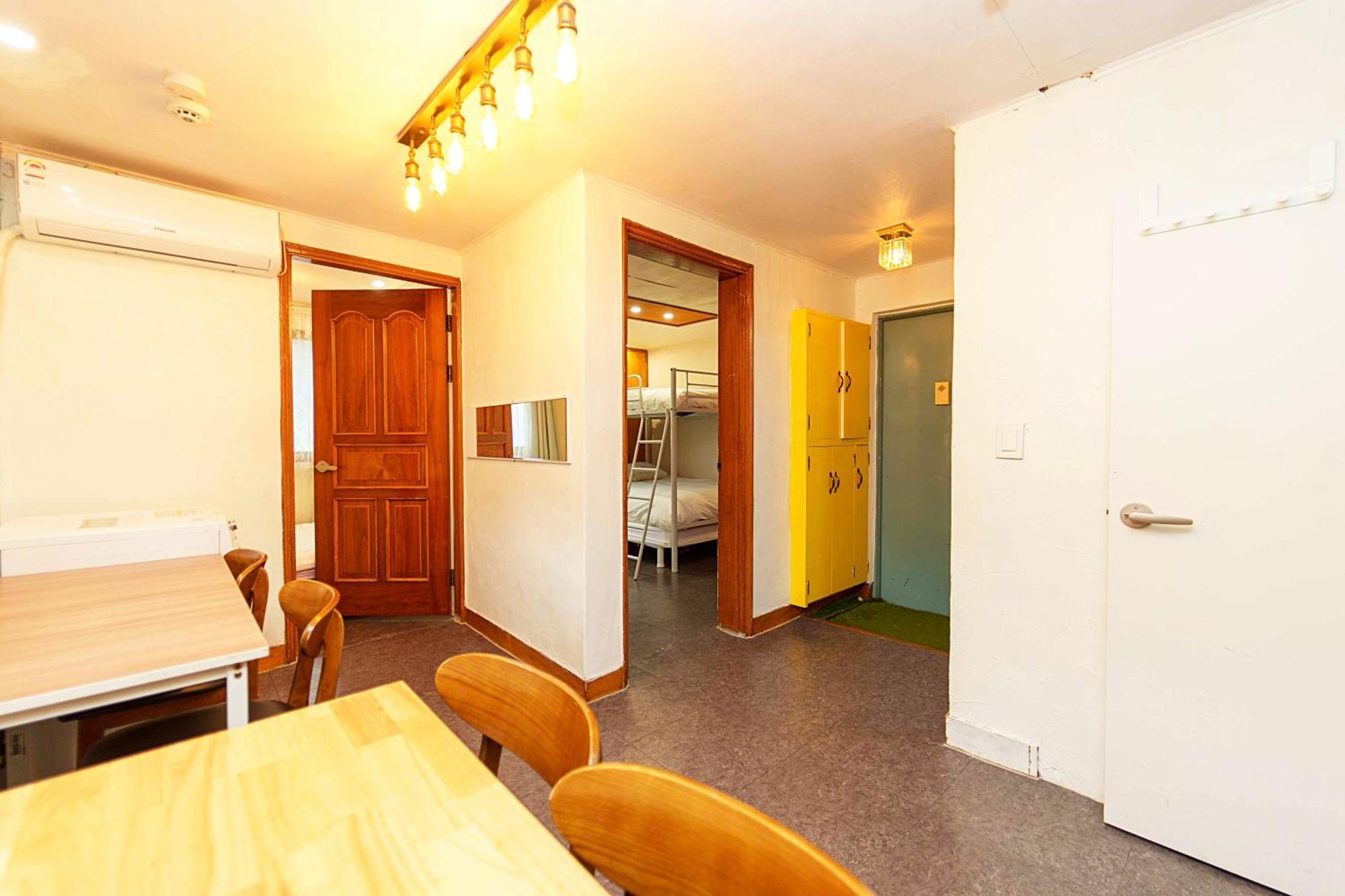 3-gu&anne House Hongdae 6room & 4bath House * Seul