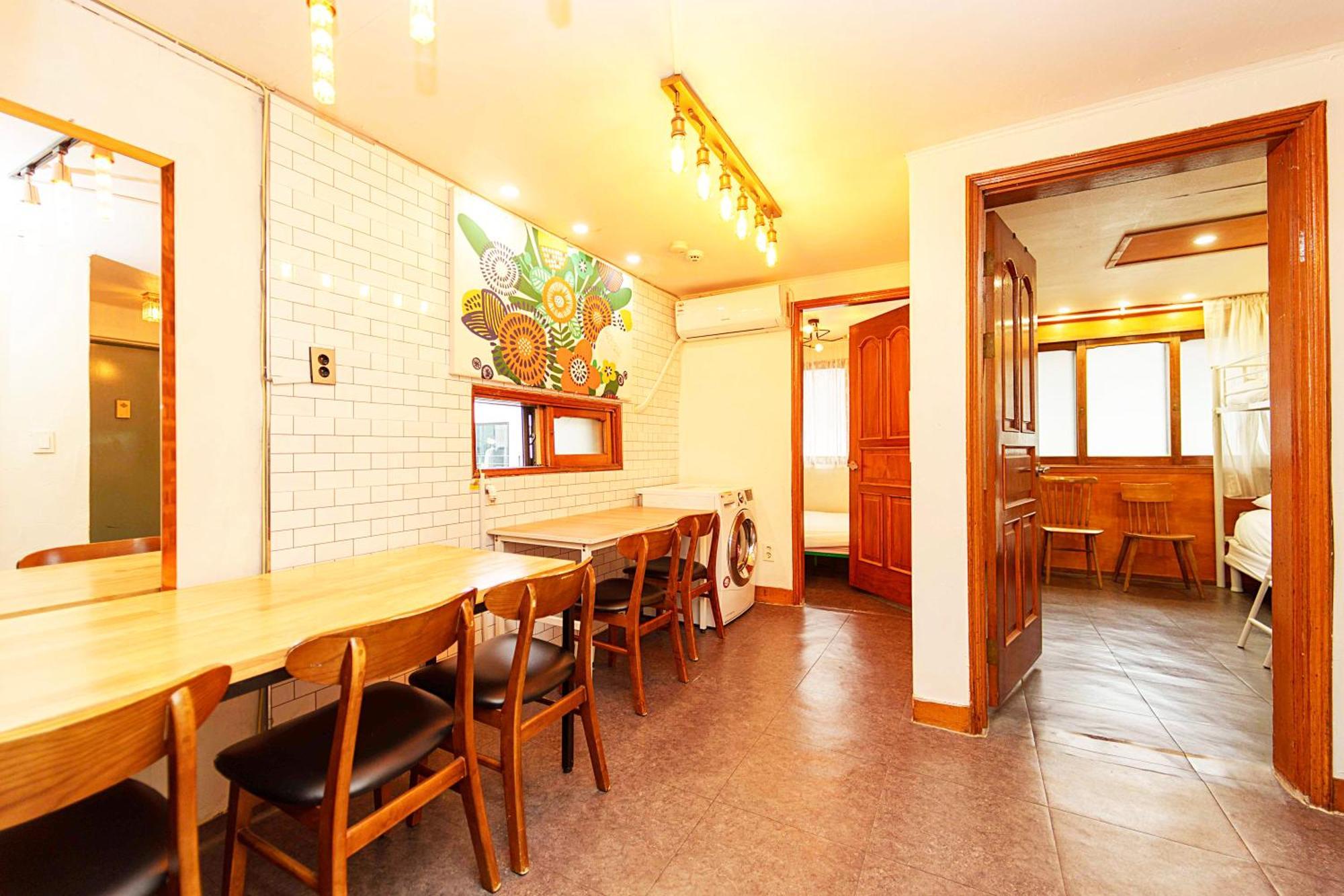 Apartamento 3-gu&anne House Hongdae 6room & 4bath House *