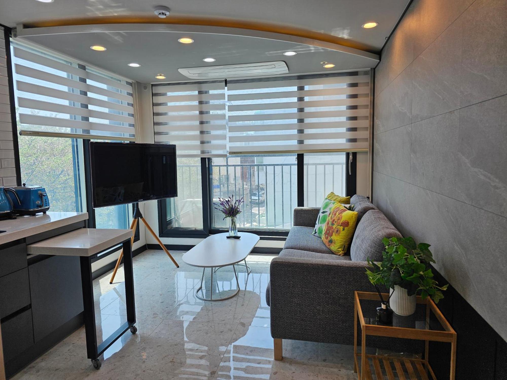 Pangsapuri Hwagok Station - Two Room, Sunshine