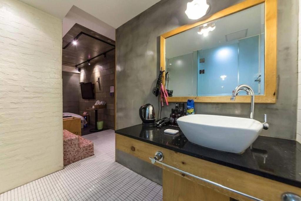 Yaja Yeongdeungpo motel