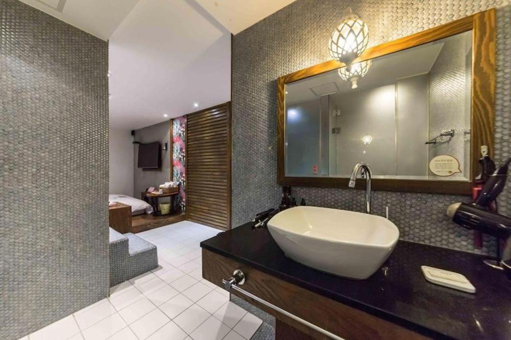 Yaja Yeongdeungpo motel Seoul