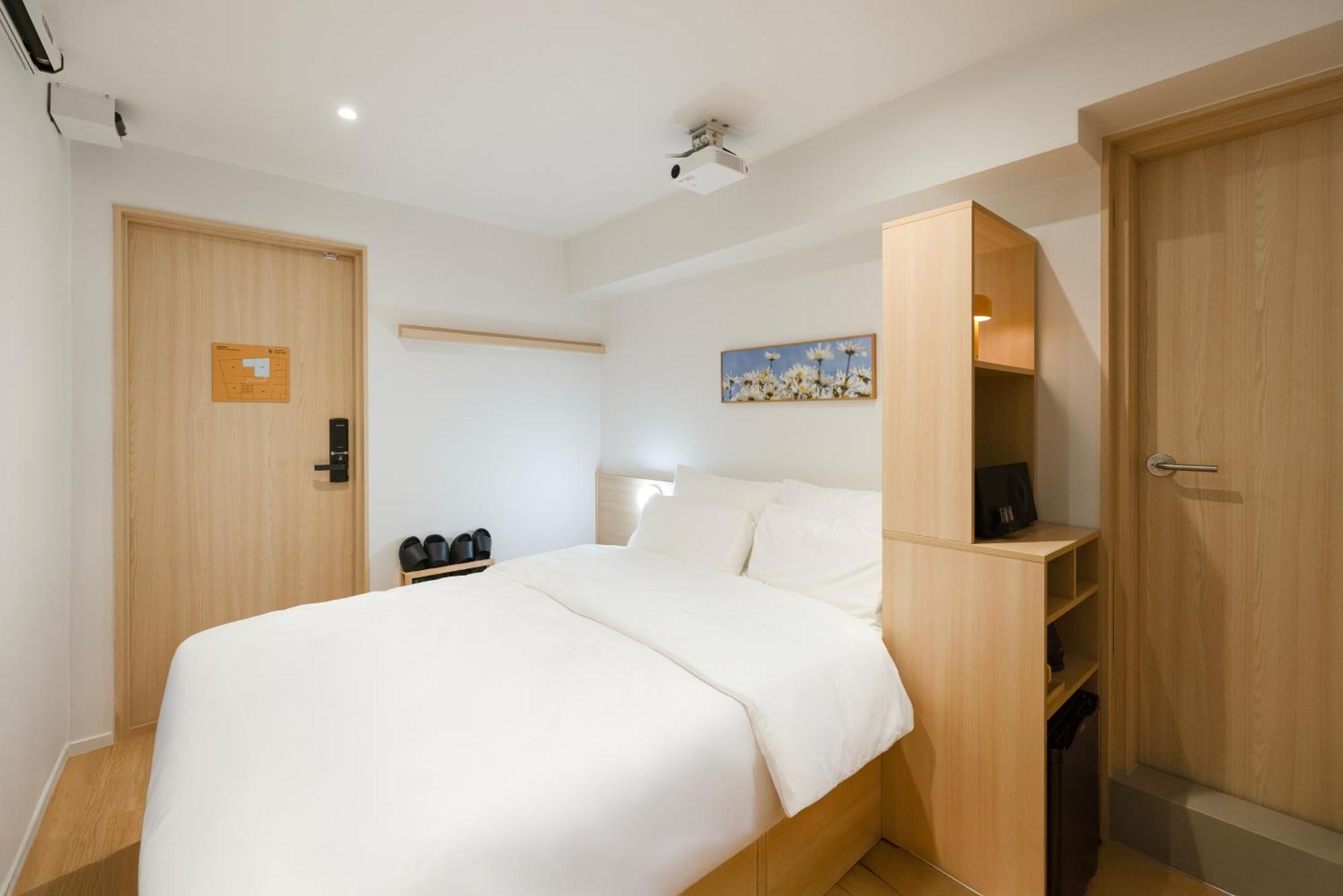 2025 Renovated- Marguerite 2*