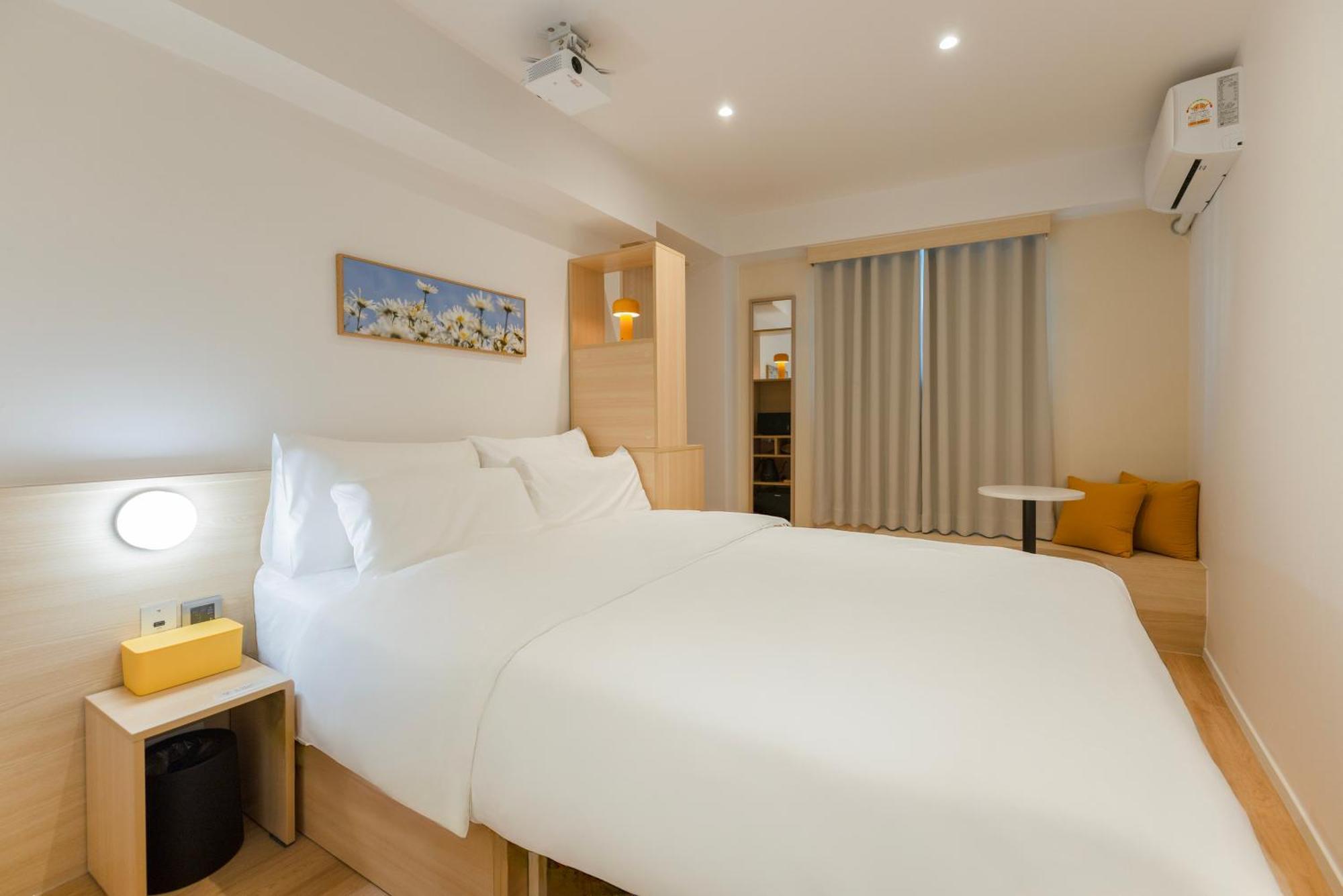 2025 Renovated- Marguerite Hotel