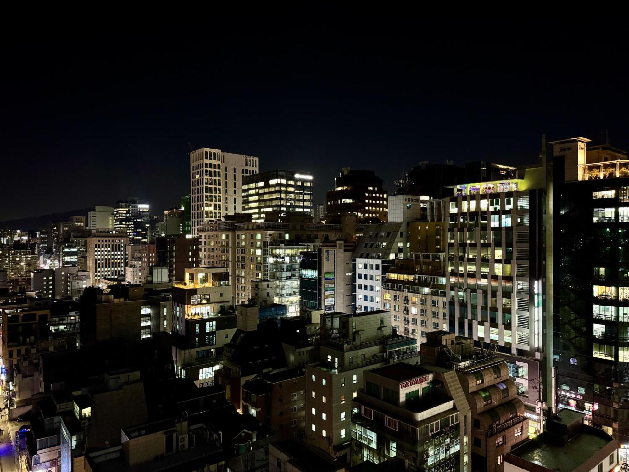 Gangnam Highrise 3 Min To Gangnam Station Apartment