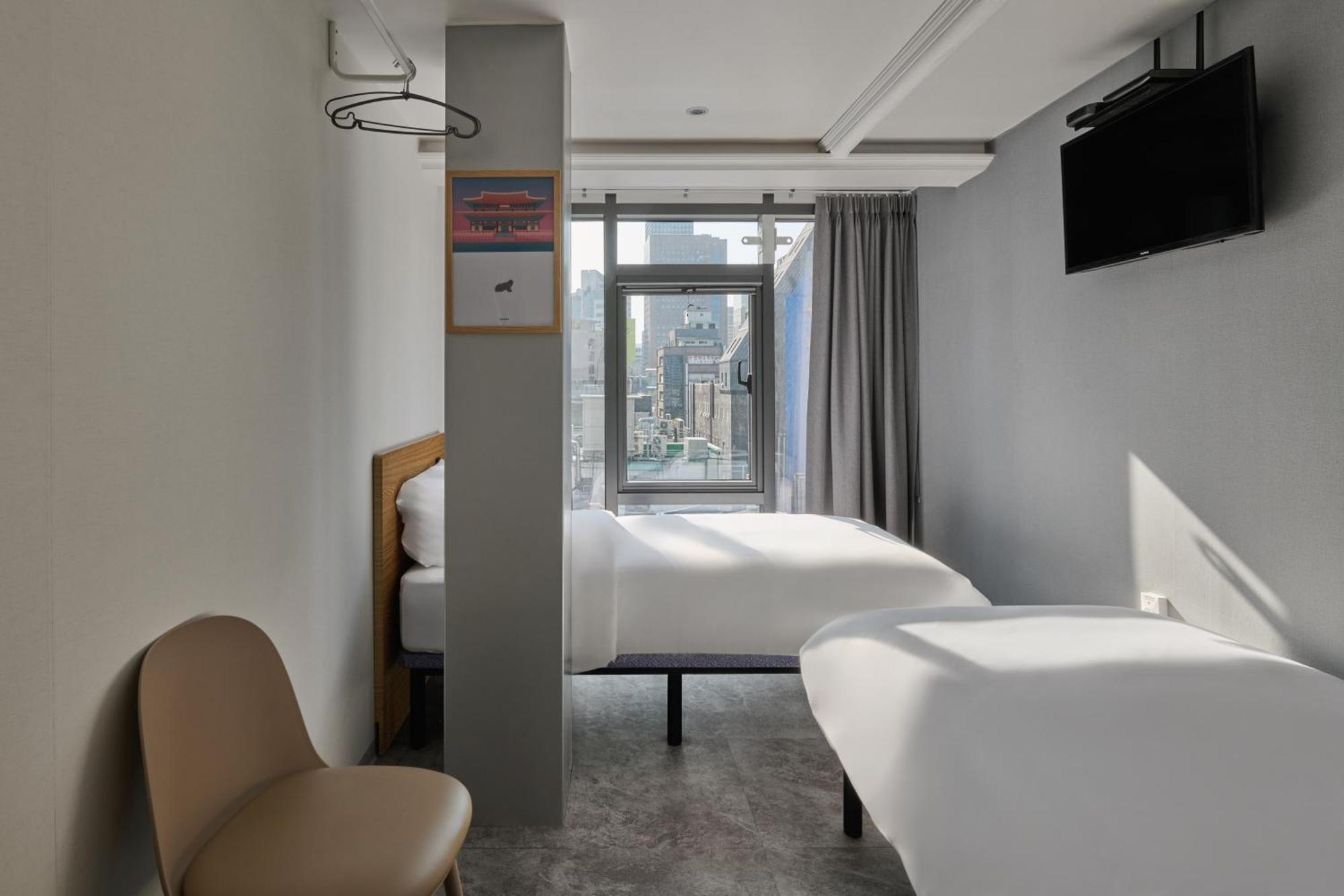L Hotel