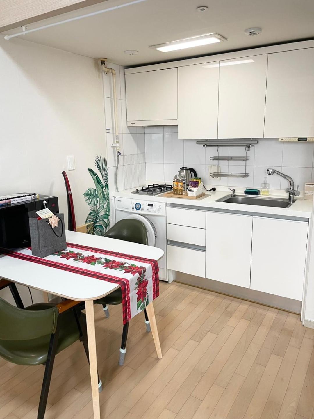 Loft Apartment *
