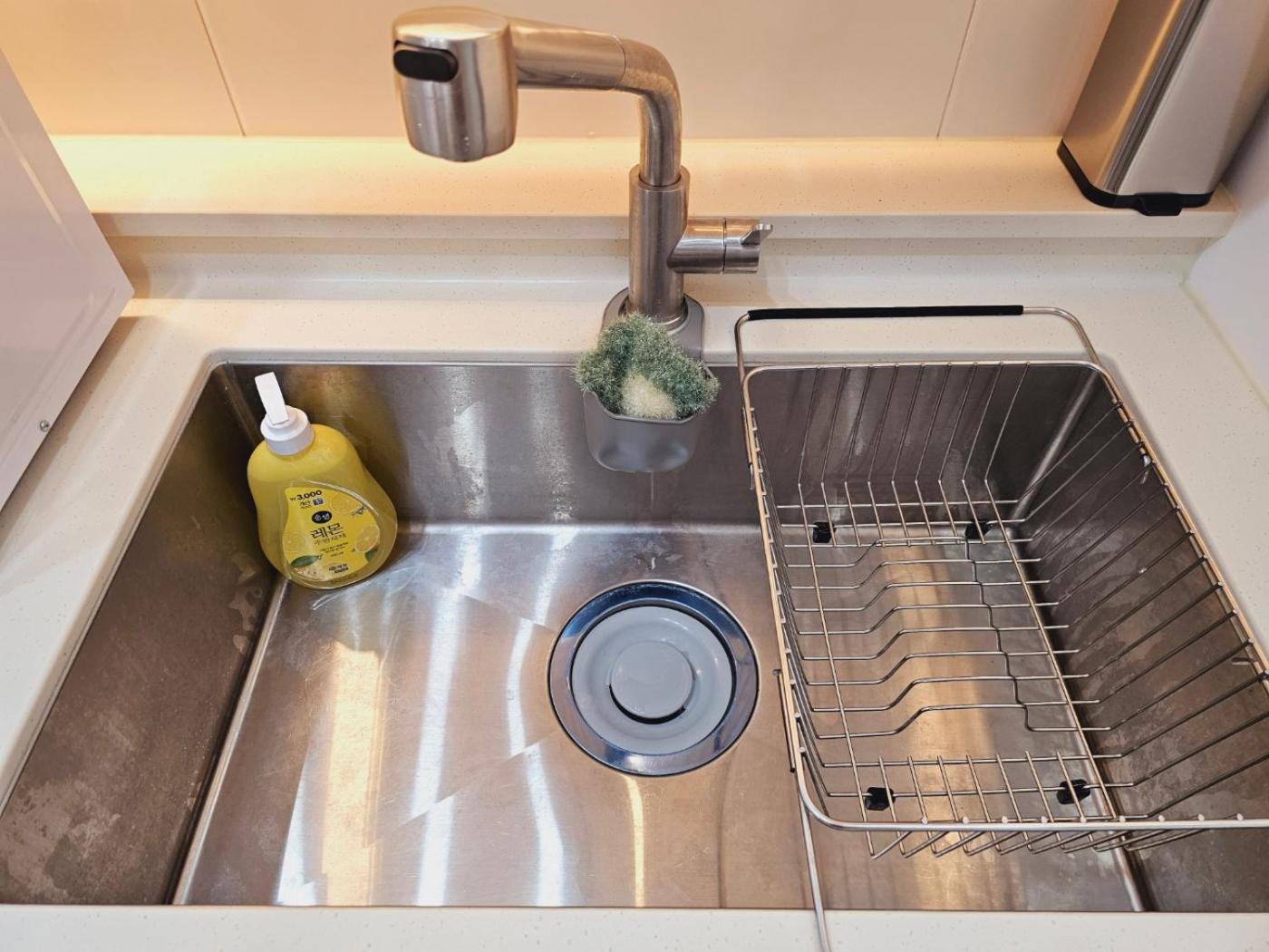 Gamseong Mood House With Full Options, Two Rooms, Near Kkachisan Double Station Seul