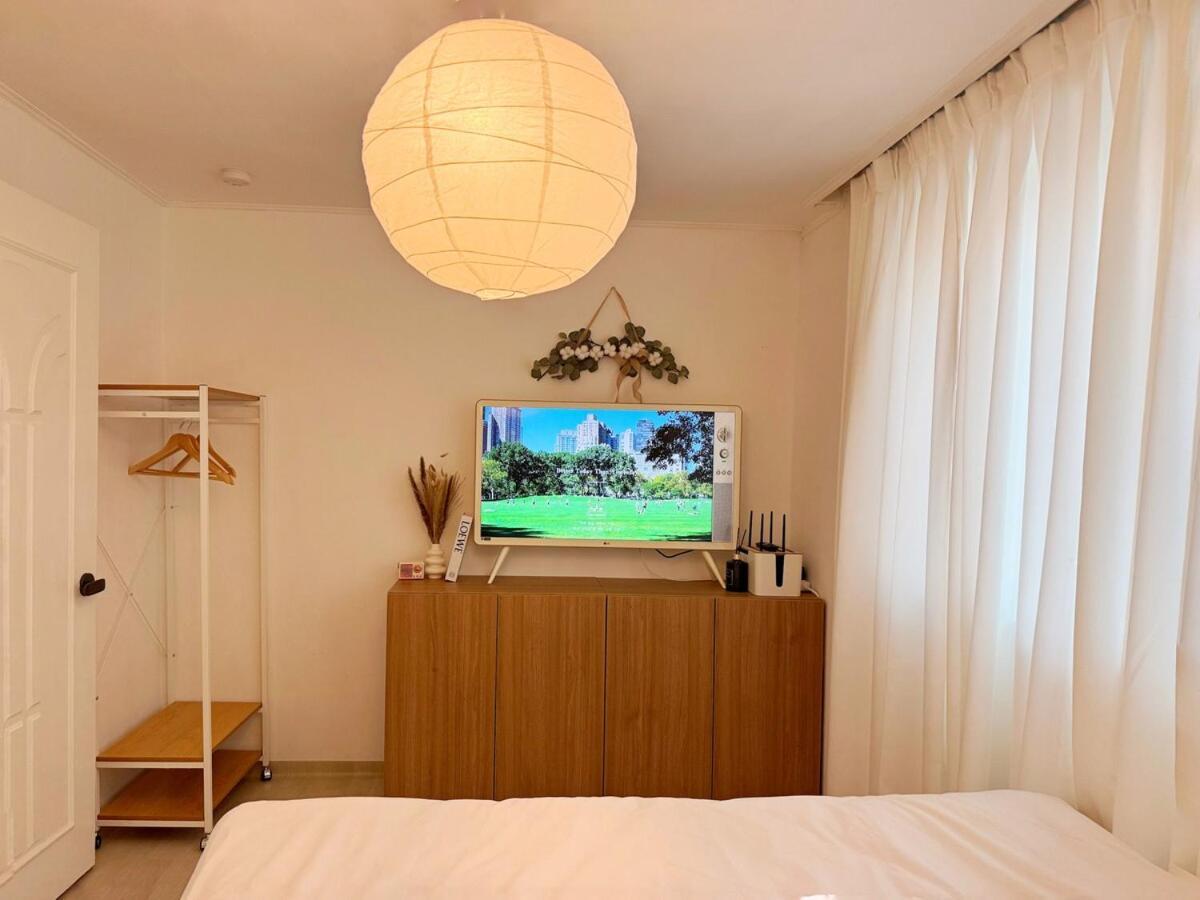 Urban Wood Apartment