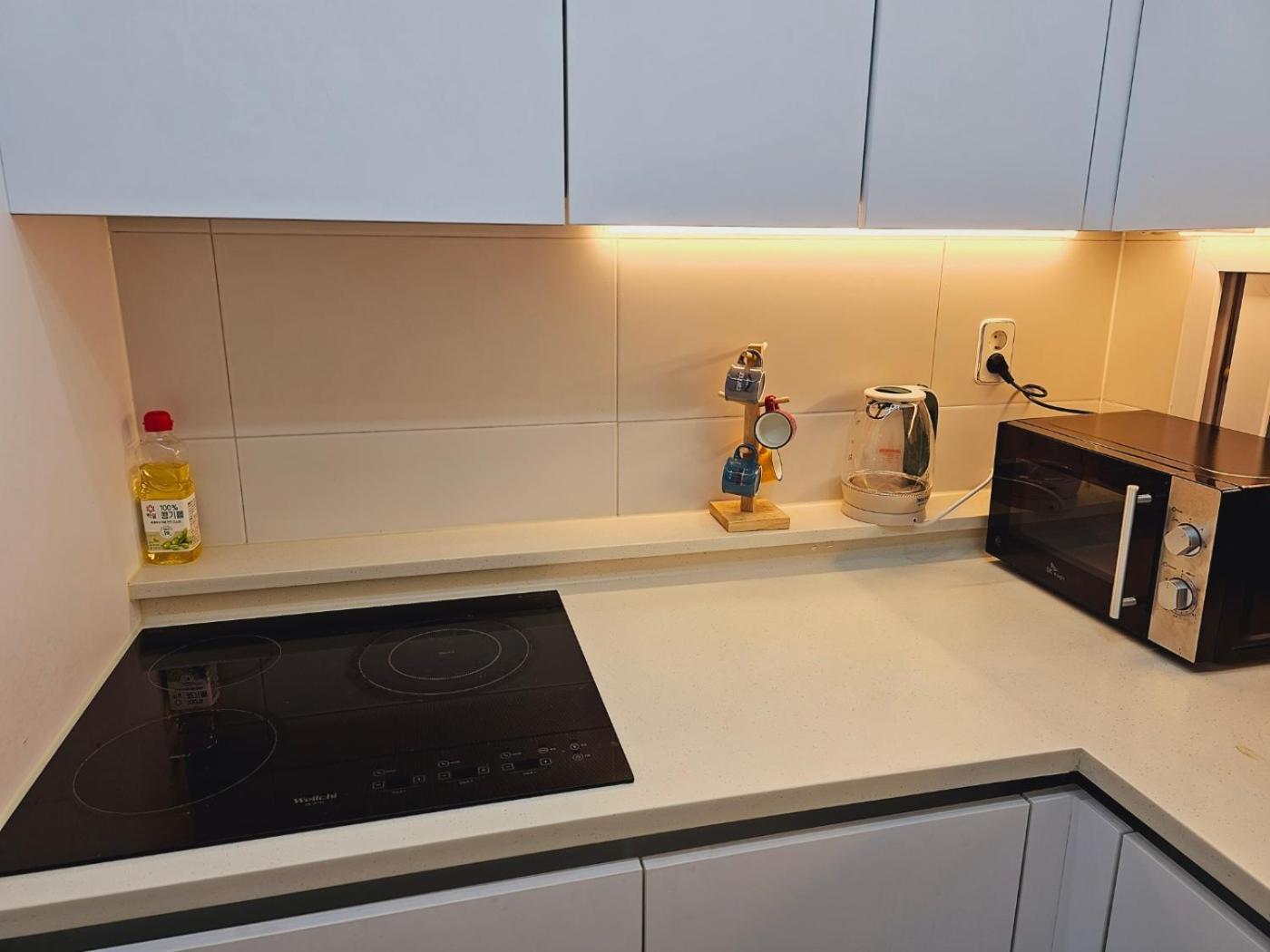 Gamseong Mood House With Full Options, Two Rooms, Near Kkachisan Double Station Seoul