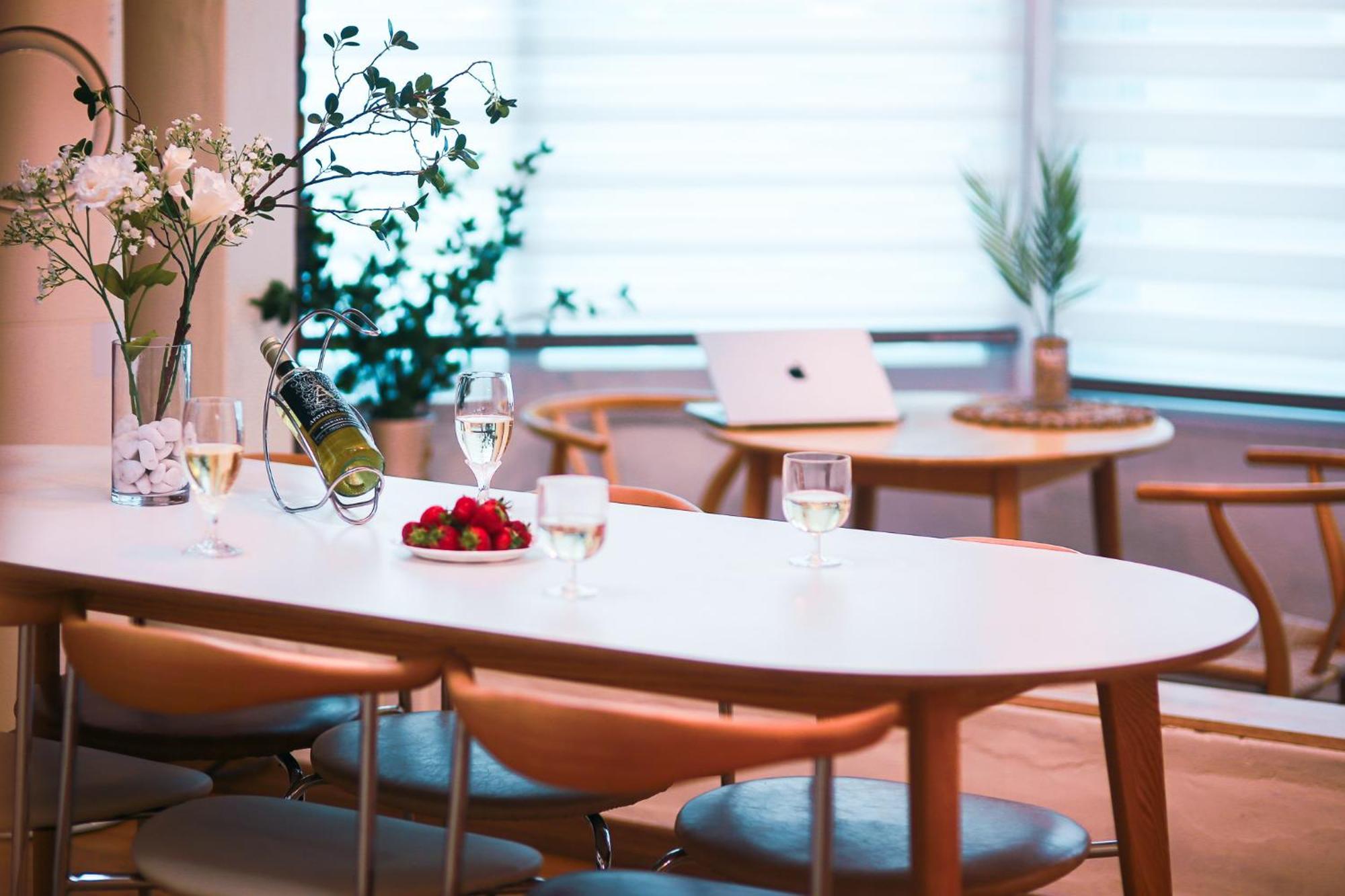 Travel And Live In A Sunny House Up To 10 Hongdae Apartment *