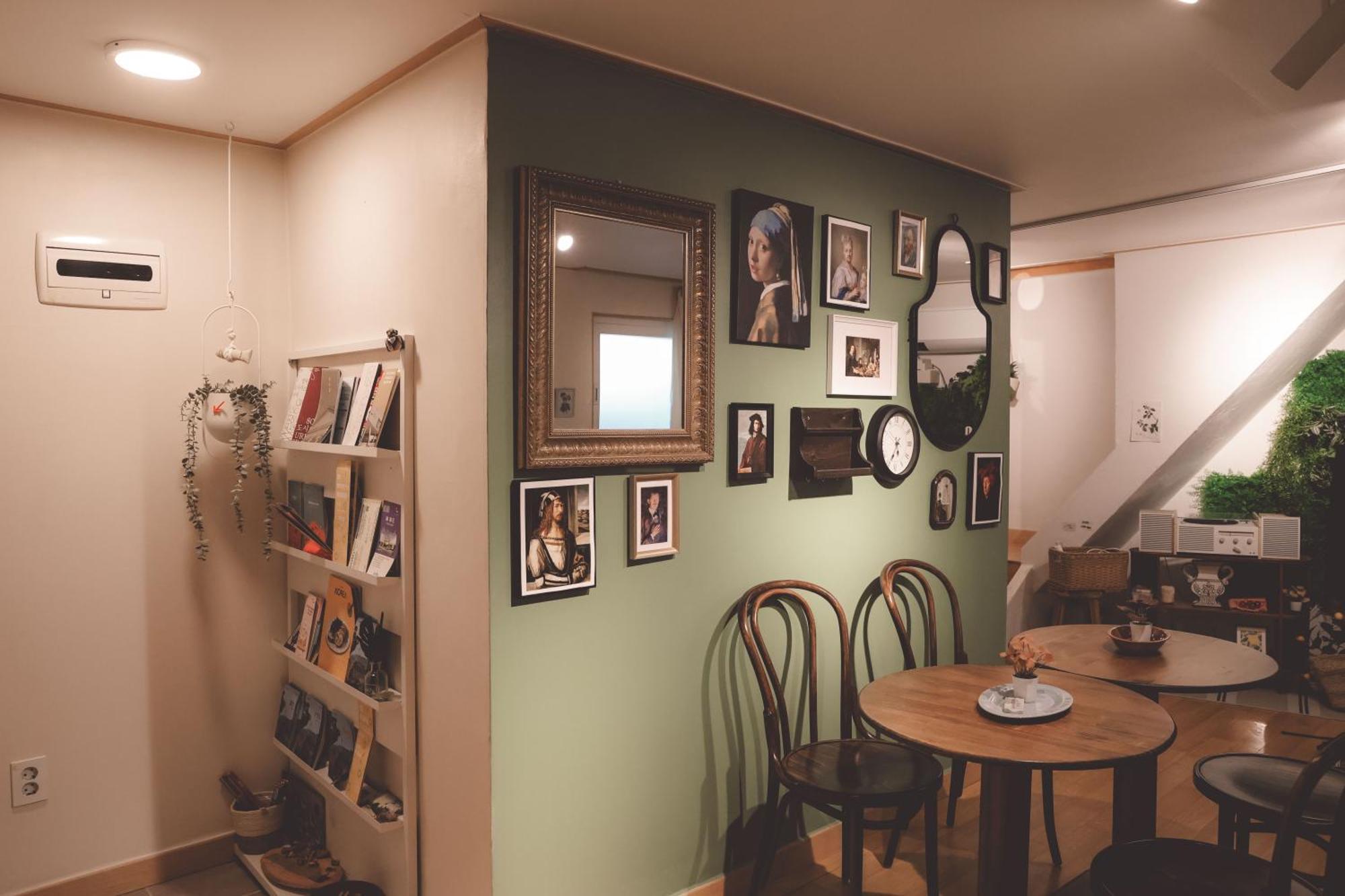 Boutique Duplex Apartment *