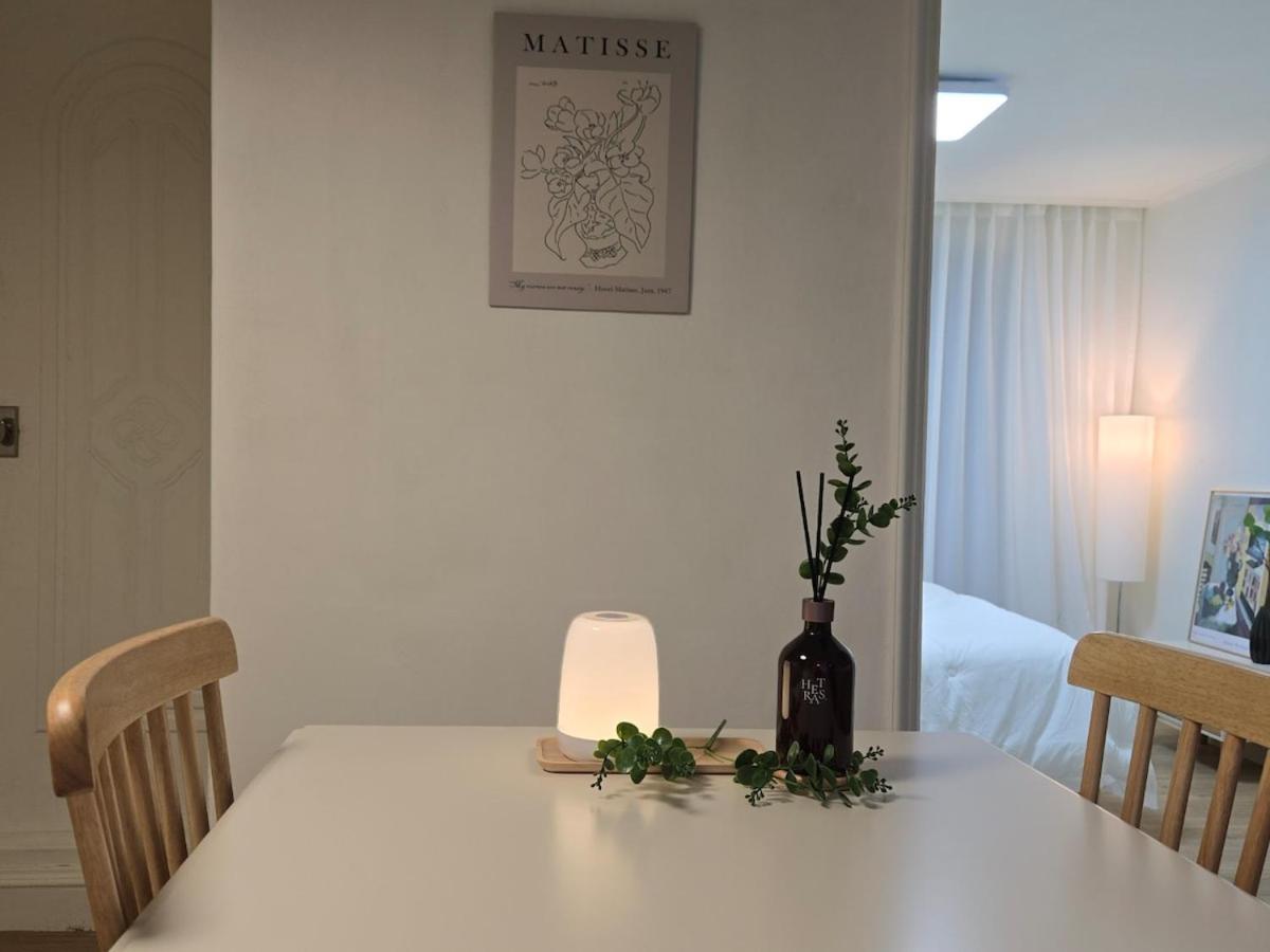 Pangsapuri Apgujeong Dosan Jthestay Seoul