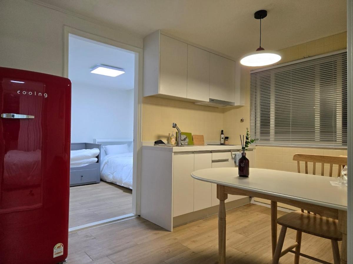 Apgujeong Dosan Jthestay Seoul