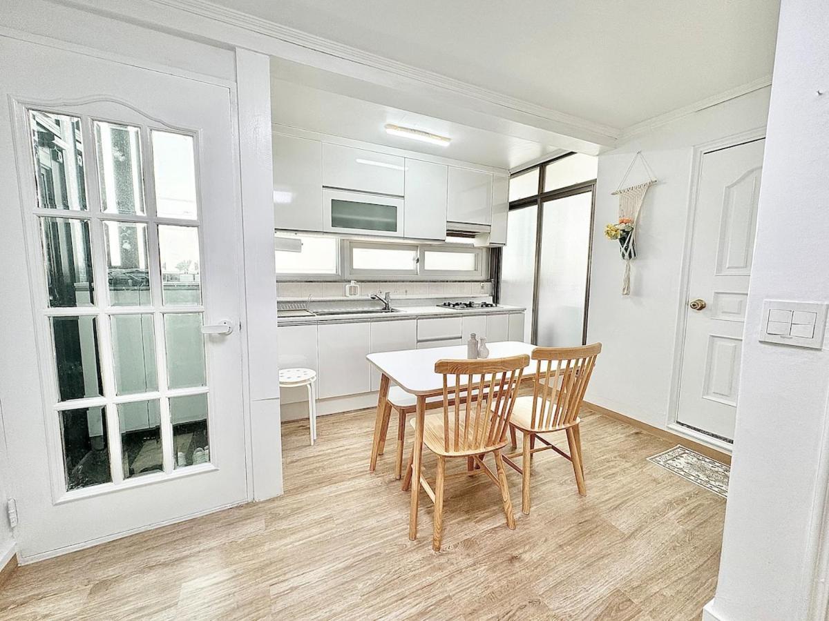 7persons Hongik Hapjeong Mapo Gangnam Sillim Villa Seoul