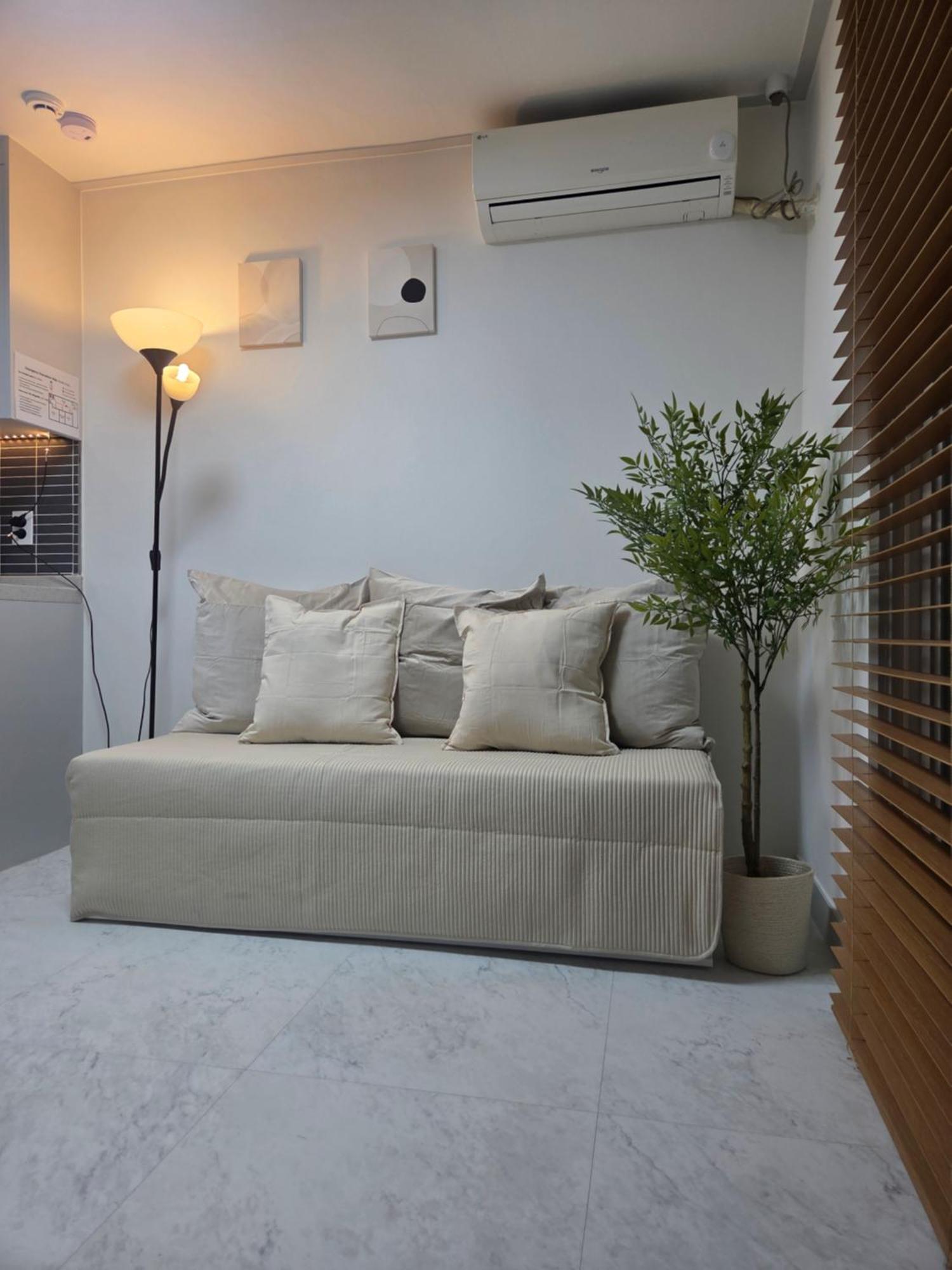 Gangnam Station, Yeoksam Station, 5-minute Walk, Luggage Storage, Business Trip, 6 People Pousada