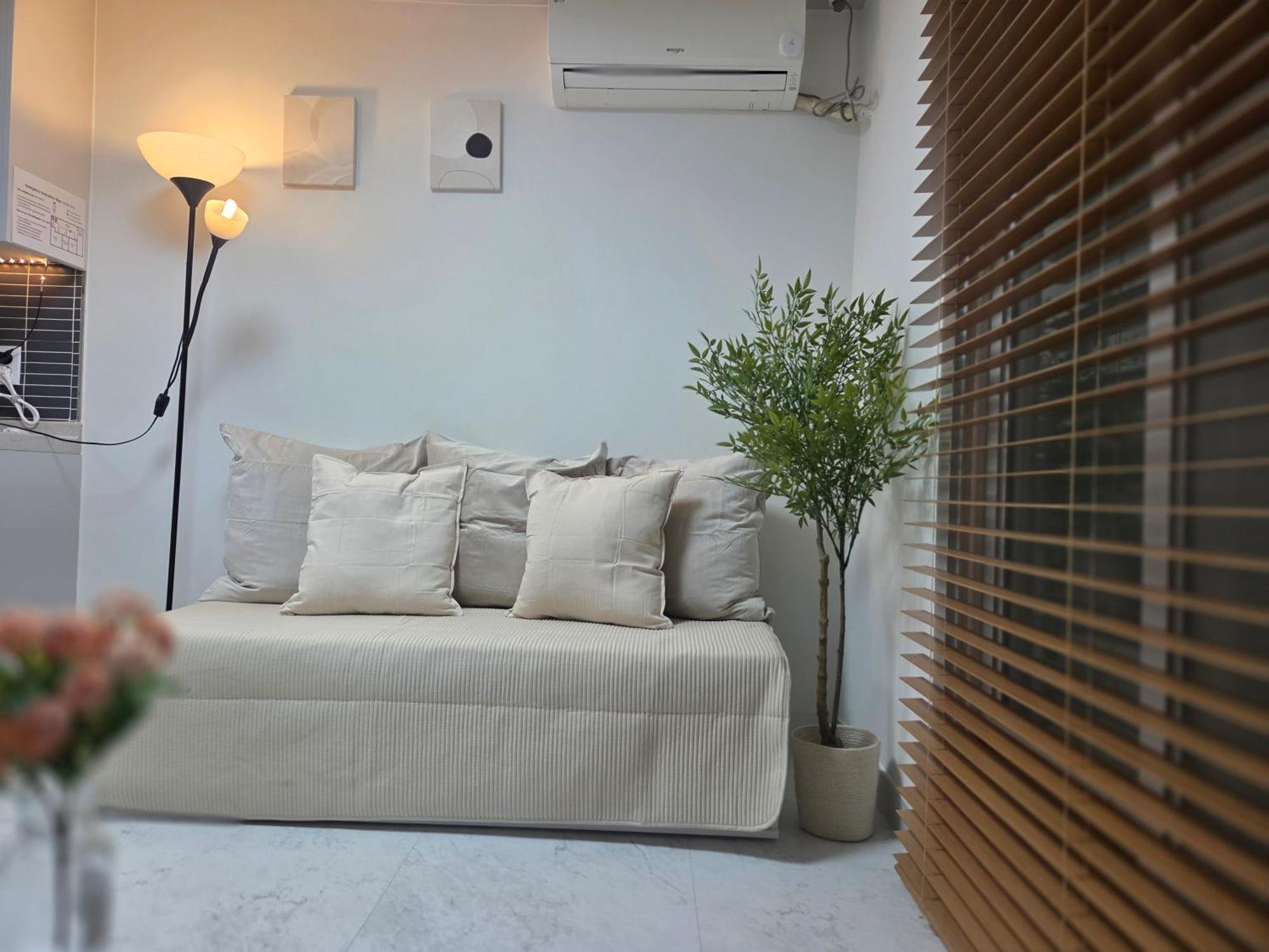 Pousada Gangnam Station, Yeoksam Station, 5-minute Walk, Luggage Storage, Business Trip, 6 People *