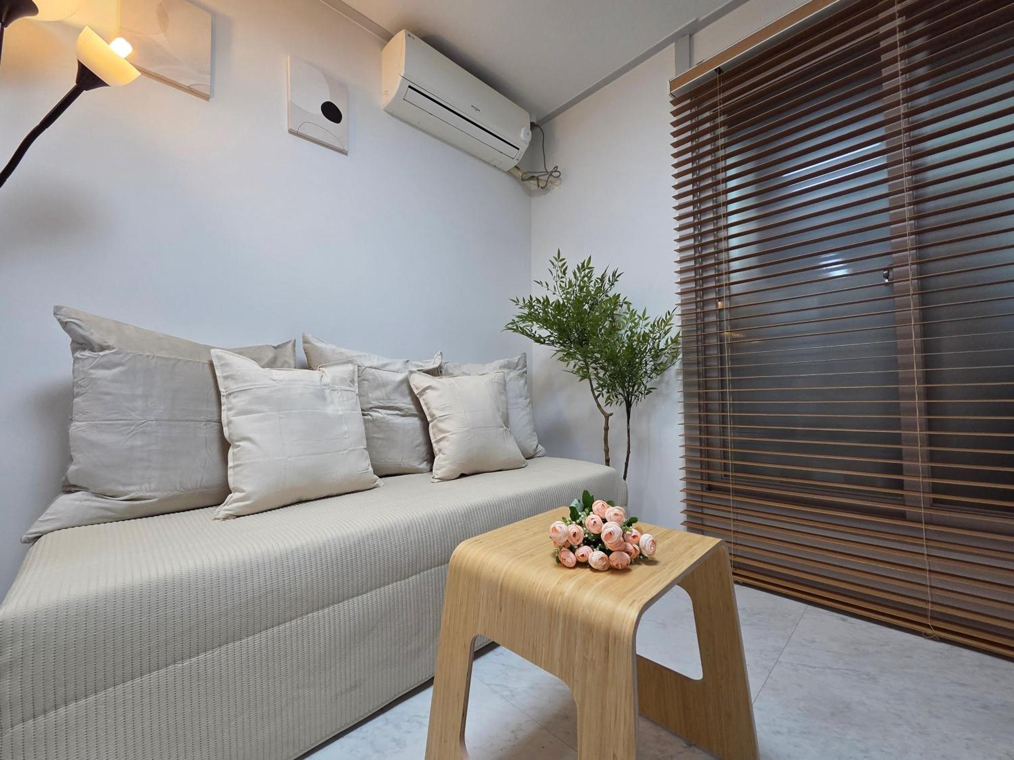 Gangnam Station, Yeoksam Station, 5-minute Walk, Luggage Storage, Business Trip, 6 People Pousada *
