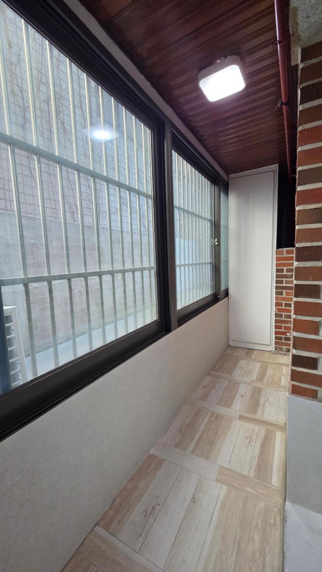 Gangnam Station, Yeoksam Station, 5-minute Walk, Luggage Storage, Business Trip, 6 People *