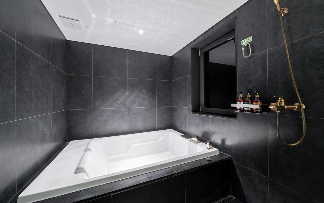 Yeoksam Lumiere Hotel 3*